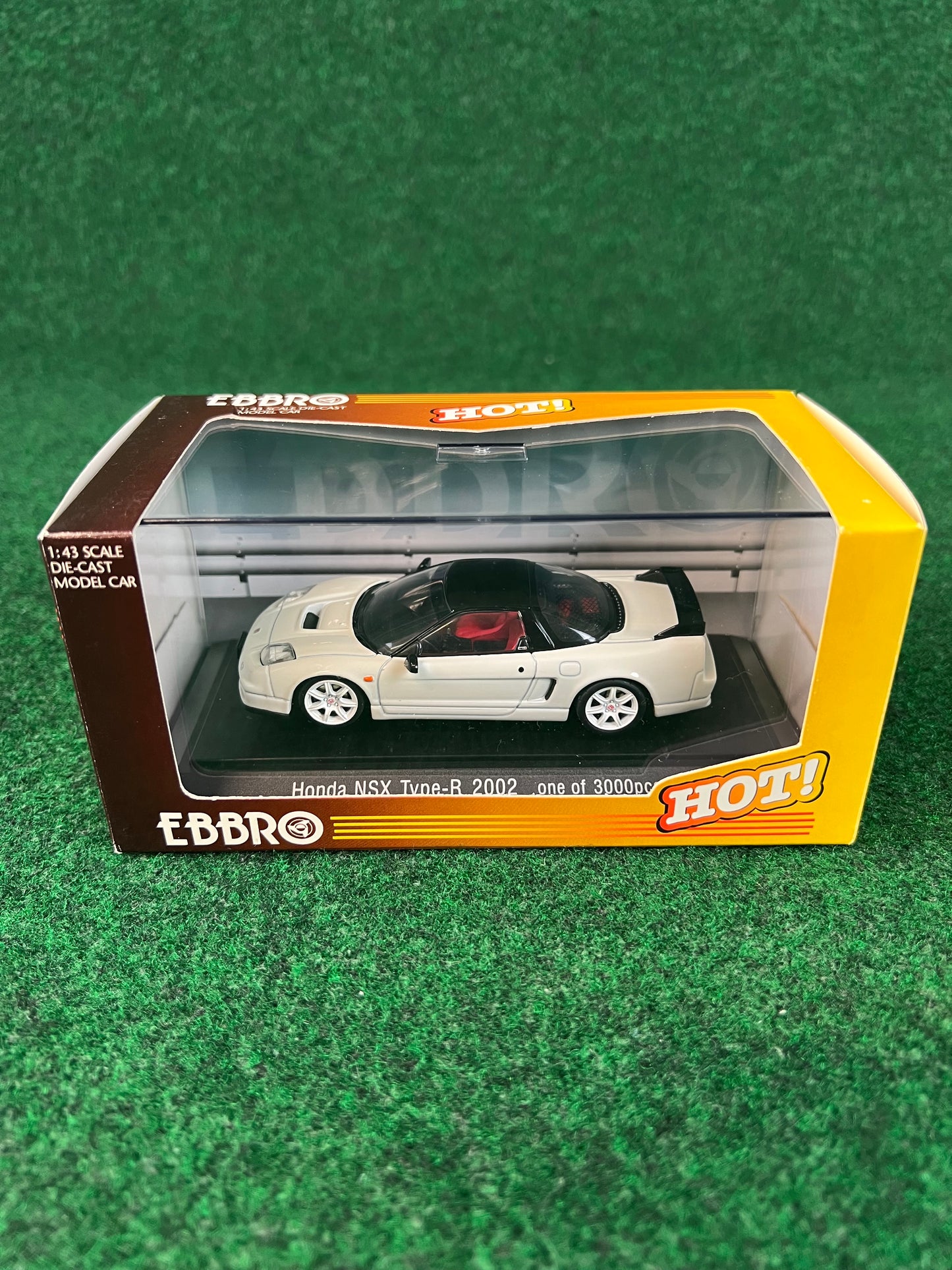 EBBRO HOT - 2001 Honda NSX Type-R White 1/43 Scale Diecast