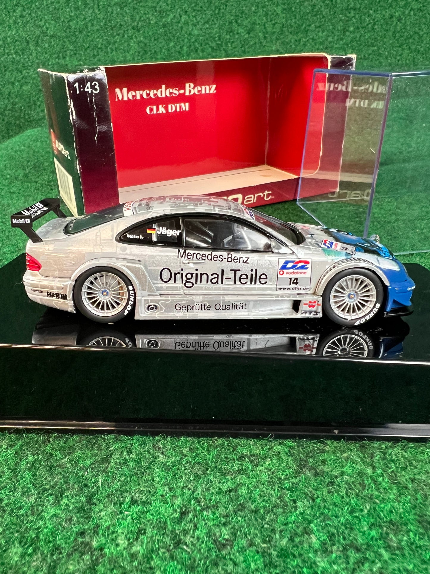AutoArt - 2001 Mercedes Benz CLK DTM #14 Thomas Jager 1/43 Scale Diecast