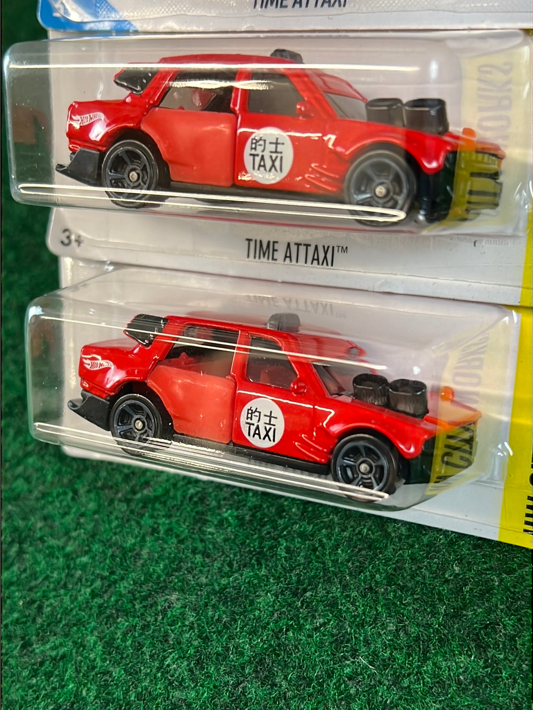 Hot Wheels - Time Attaxi - Set of 3