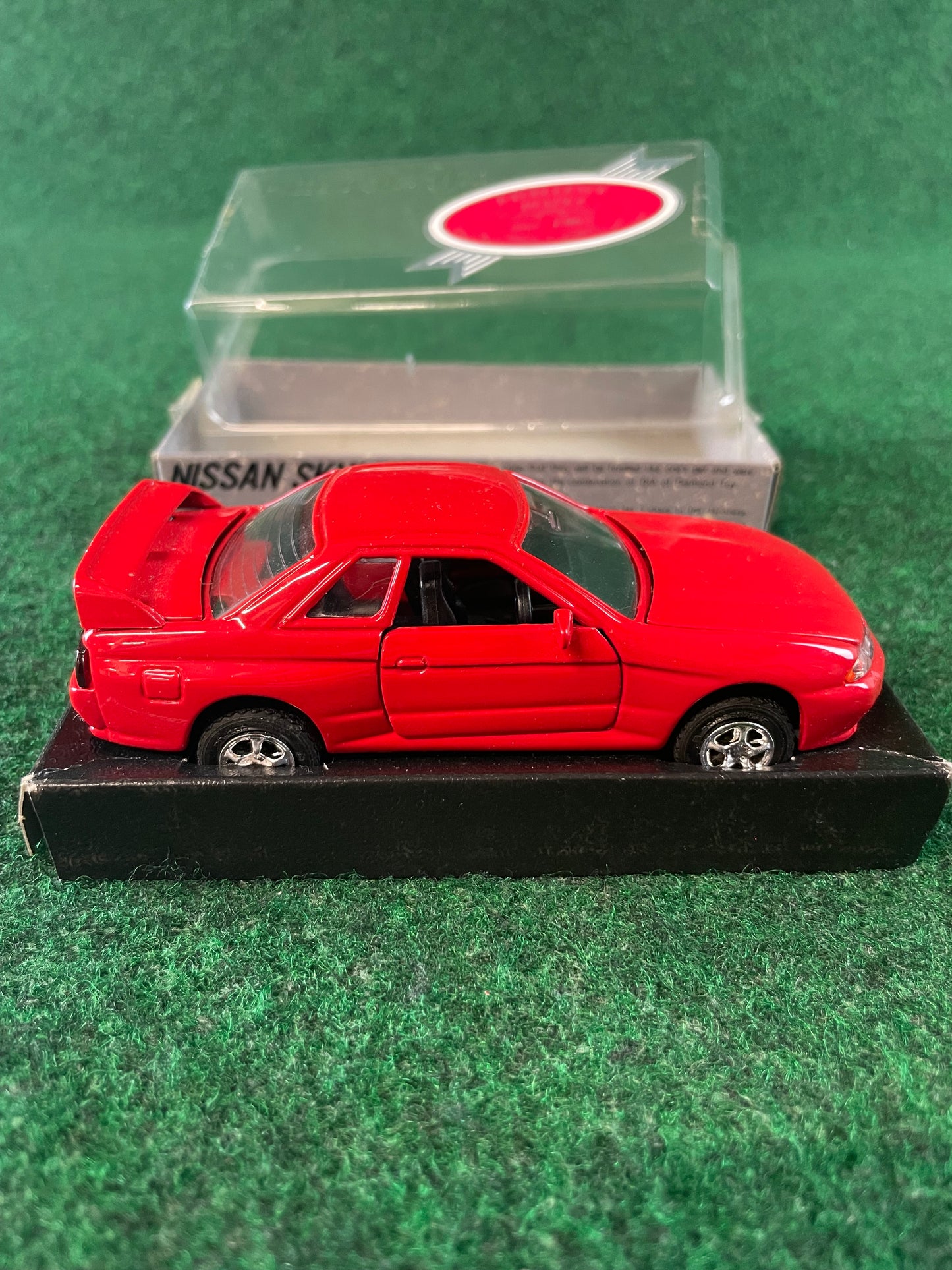 Diapet - Red Nissan Skyline R32 GT-R 1/40 Scale Diecast