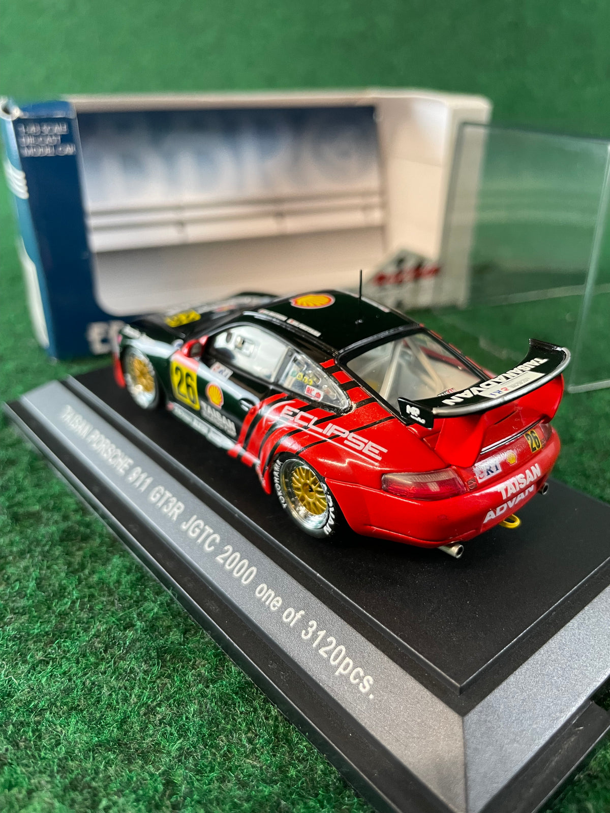 EBBRO Racing Car Collection - 2000 Taisan ADVAN Eclipse Porsche 911 GT3R 1/43 Scale Diecast
