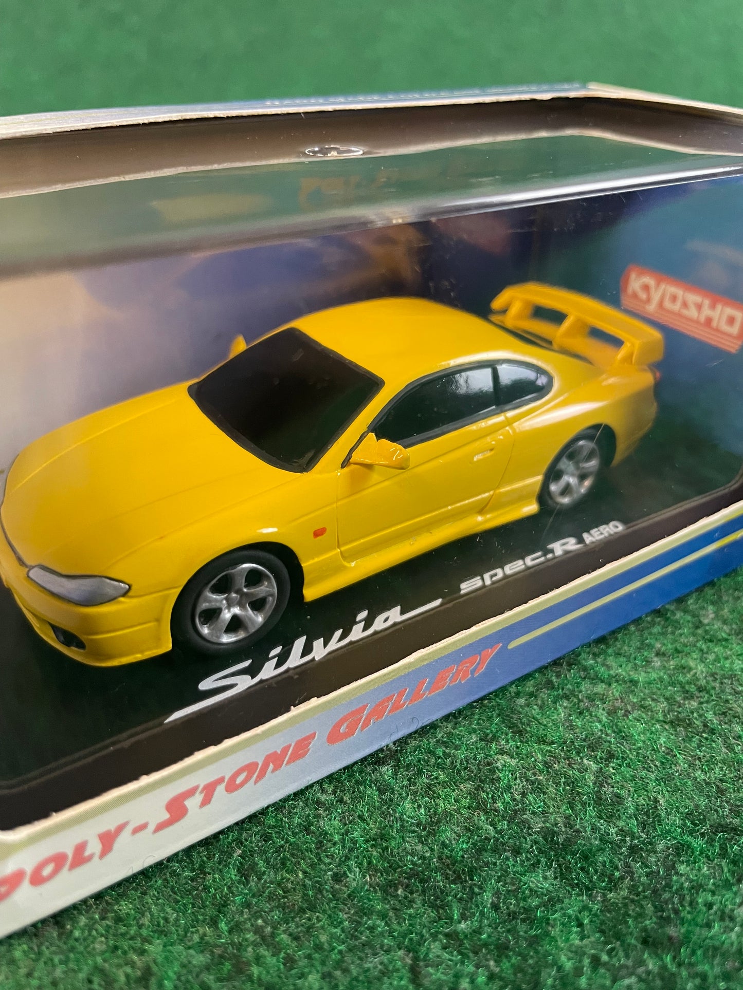 KYOSHO Poly-Stone Gallery Nissan Silvia S15 (Yellow) 1/43 Scale Model Diecast Car