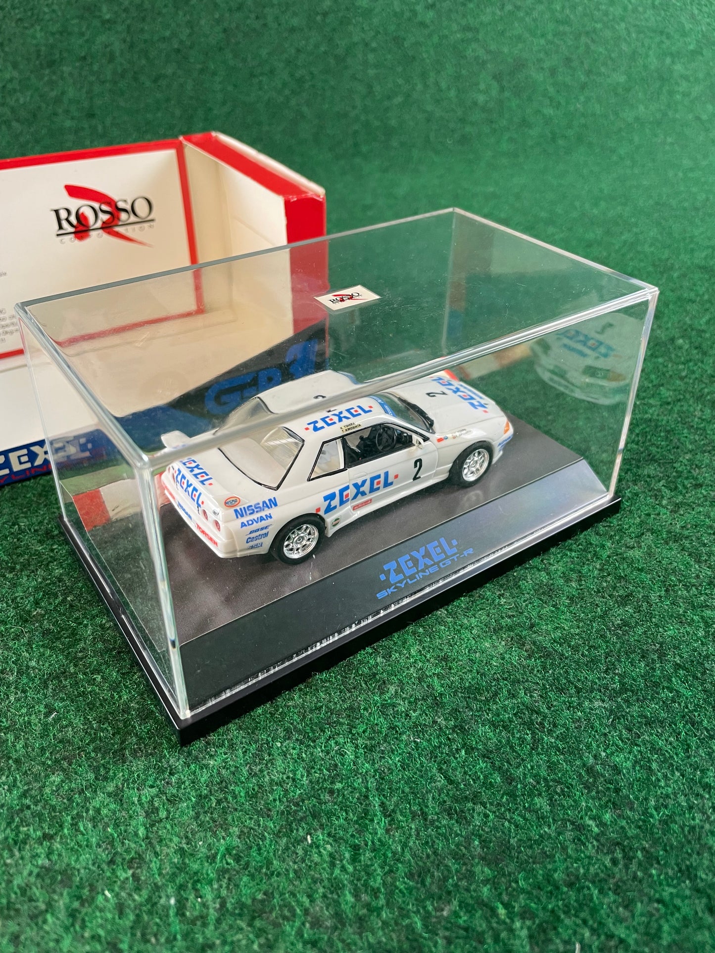 ROSSO - Zexel No. 2 Nissan Skyline R32 GT-R (2) 1/43 Scale Model Car