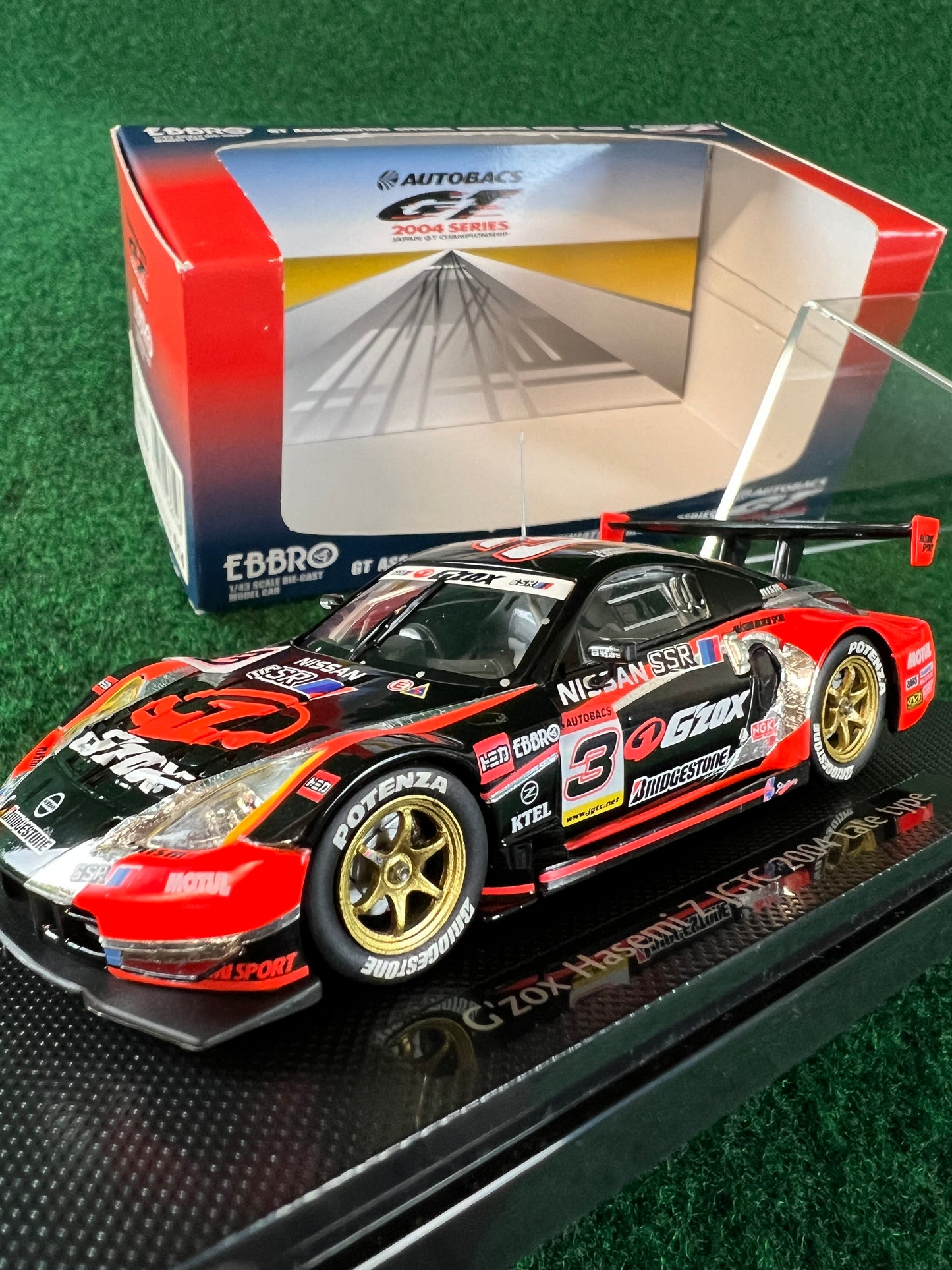 EBBRO - 2004 JGTC Hasemi G’Zox Nissan Fairlady Z 1/43 Scale Diecast