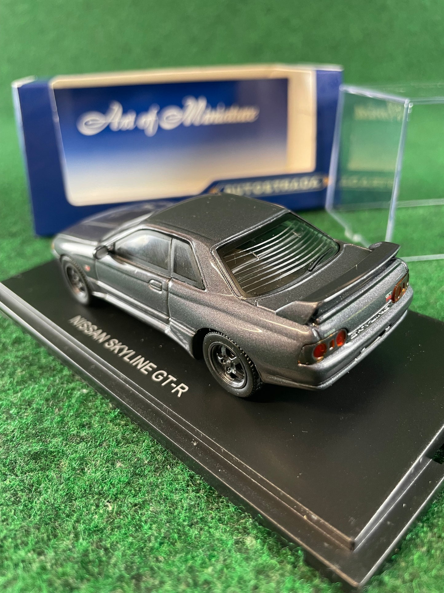 Autostrada - Nissan Skyline R32 GT-R (Gunmetal Gray) 1/43 Scale Diecast