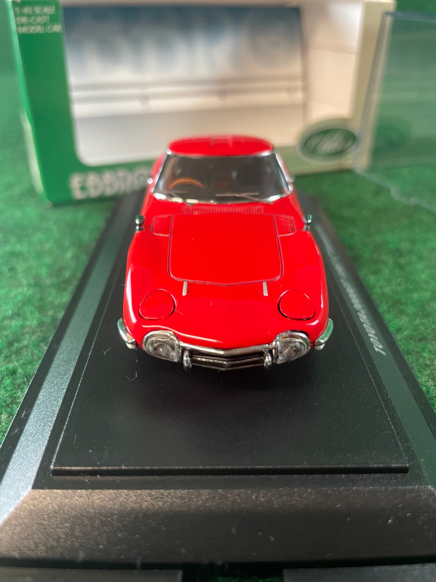 EBBRO - Toyota 2000GT 2nd Production Red 1/43 Scale Diecast