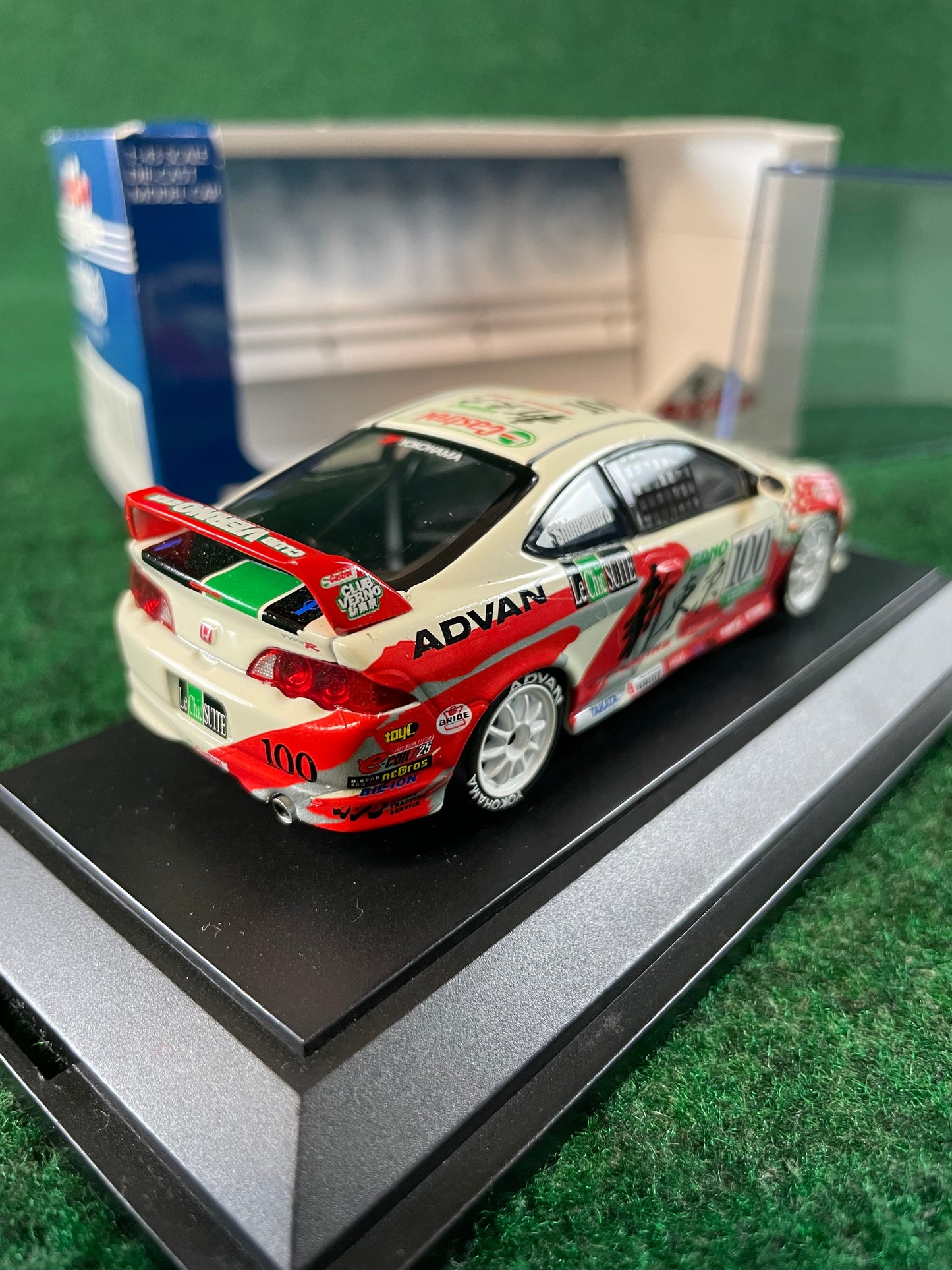 EBBRO Racing Car Collection - Verno Shin Tokyo Honda Integra Type R DC5 1/43 Scale Diecast