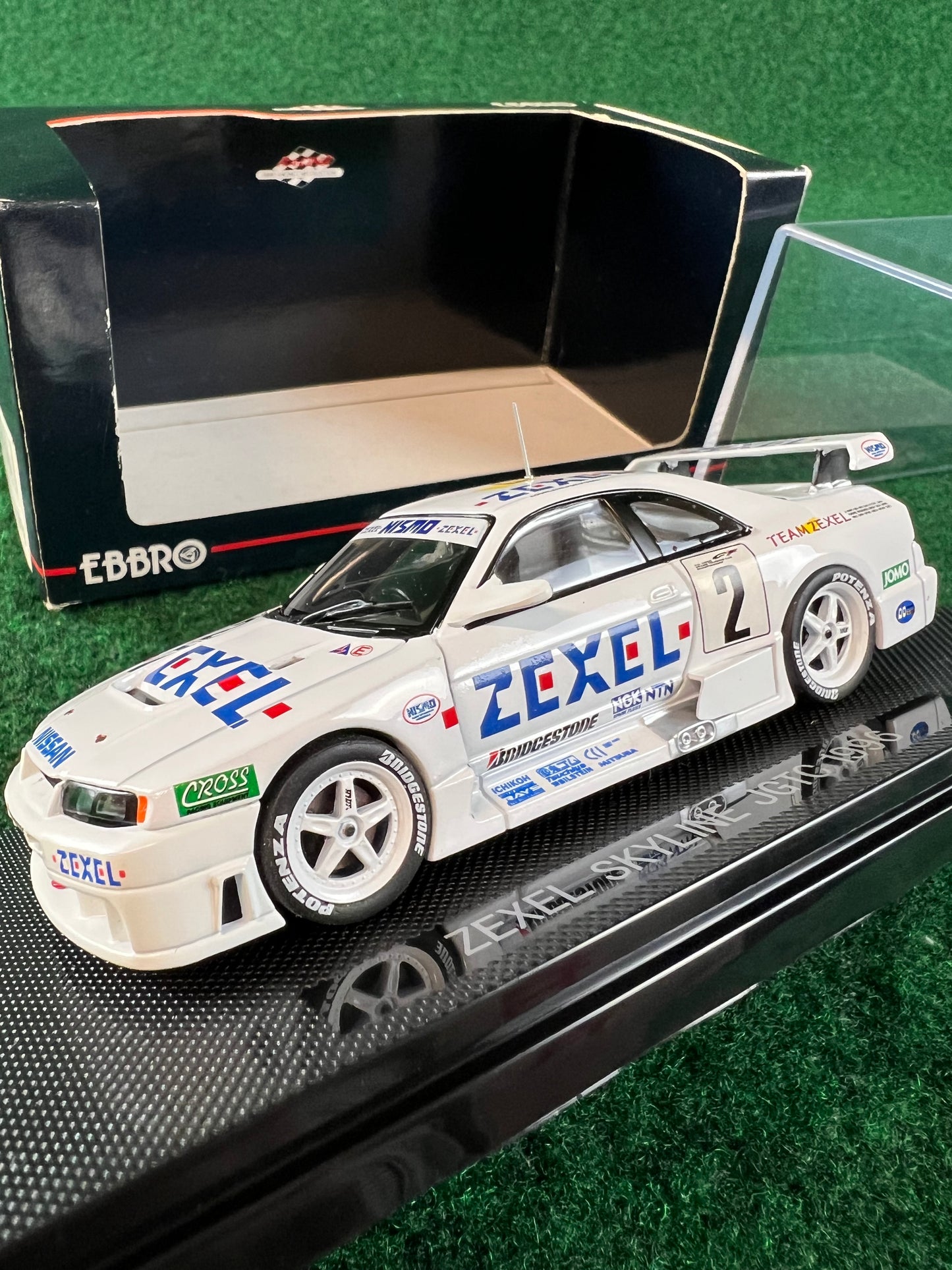 EBBRO Racing Car Collection - 1996 JGTC Zexel Nissan Skyline R33 GTR 1/43 Scale Diecast