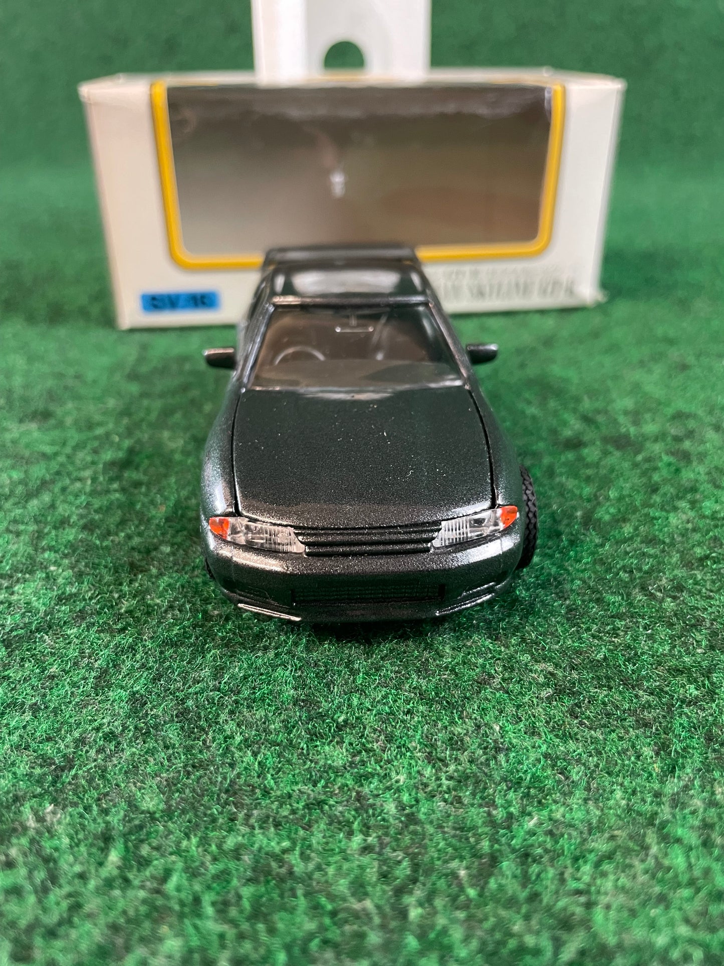 Diapet - Calsonic Group A & Debut Edition Nissan Skyline R32 GT-R 1/40 Scale Diecast Set