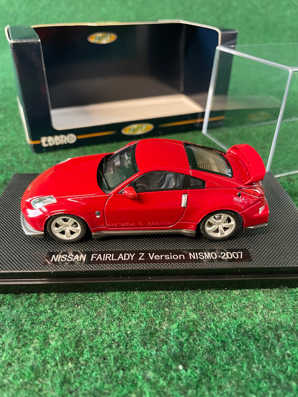 EBBRO - 2007 Nissan Fairlady Z NISMO Red 1/43 Scale Diecast
