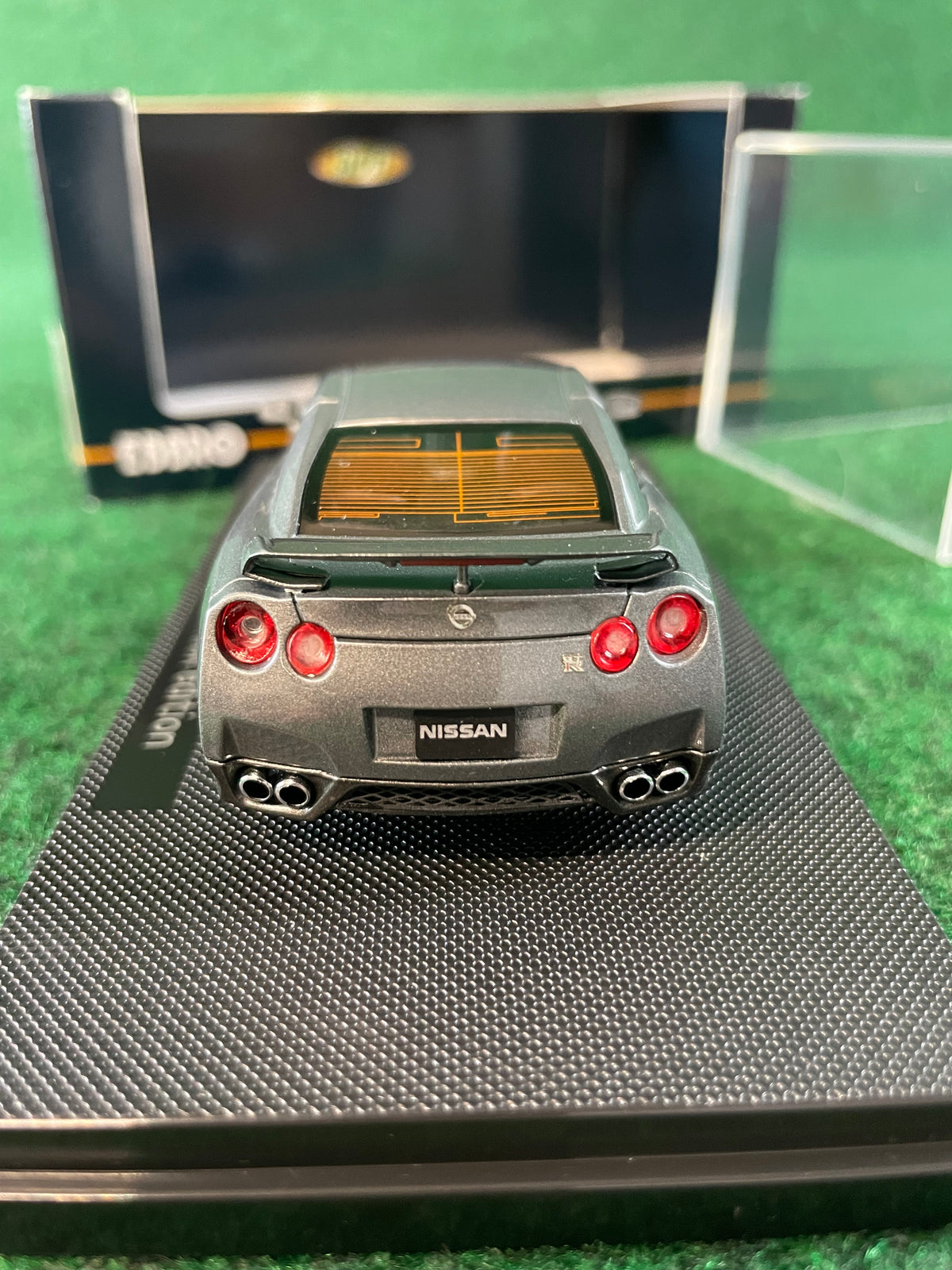 EBBRO HOT - Nissan R35 GT-R Black Edition Grey 1/43 Scale Diecast