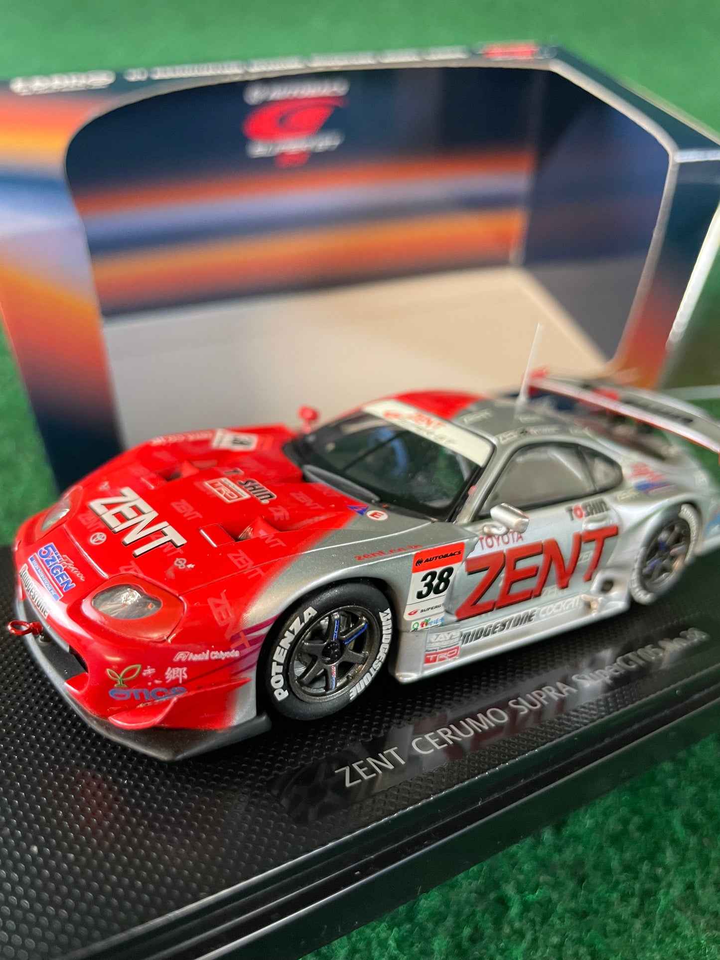 EBBRO - ZENT CERUMO 2005 Toyota Supra GT500 SuperGT No.38 1/43 Scale Diecast