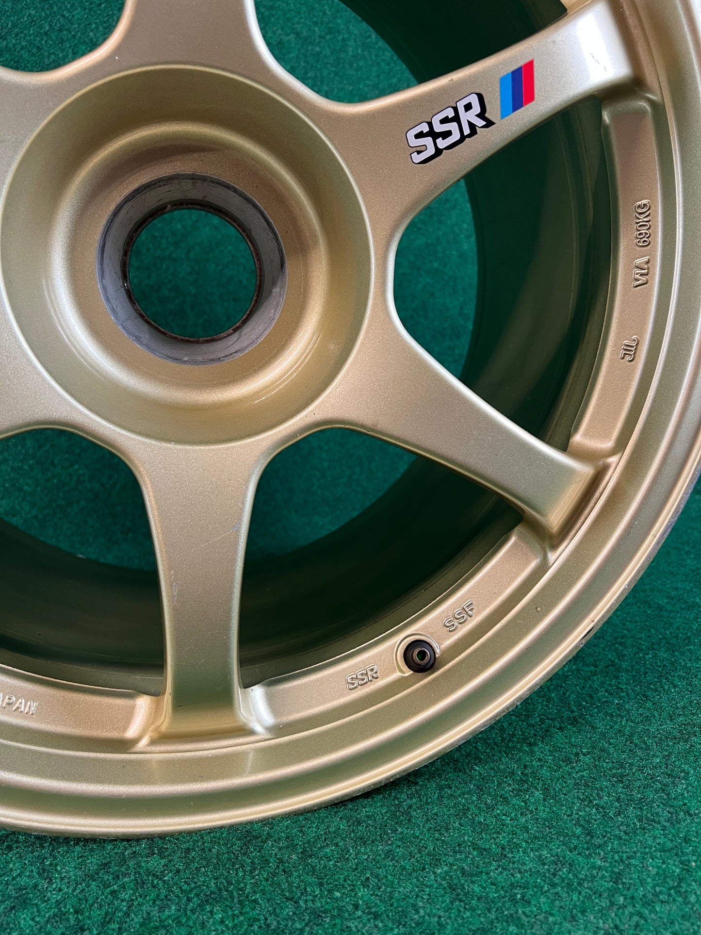 SSR Wheels - Centerlock Race Wheel and Goods Set (*Free Shipping = Lower 48 USA)