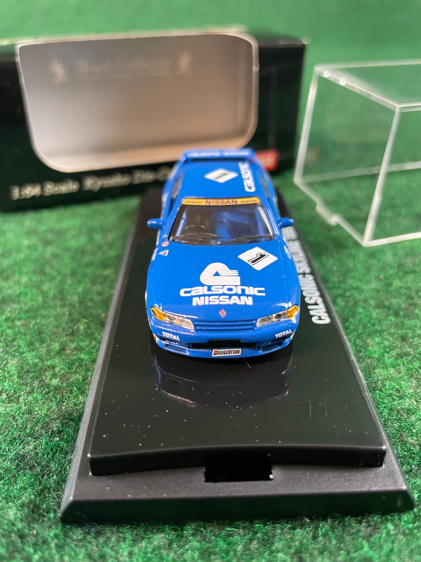 KYOSHO - Beads Collection 1990 & 1991 Calsonic IMPUL Nissan Skyline R32 GT-R 1/64 Scale Diecast Set
