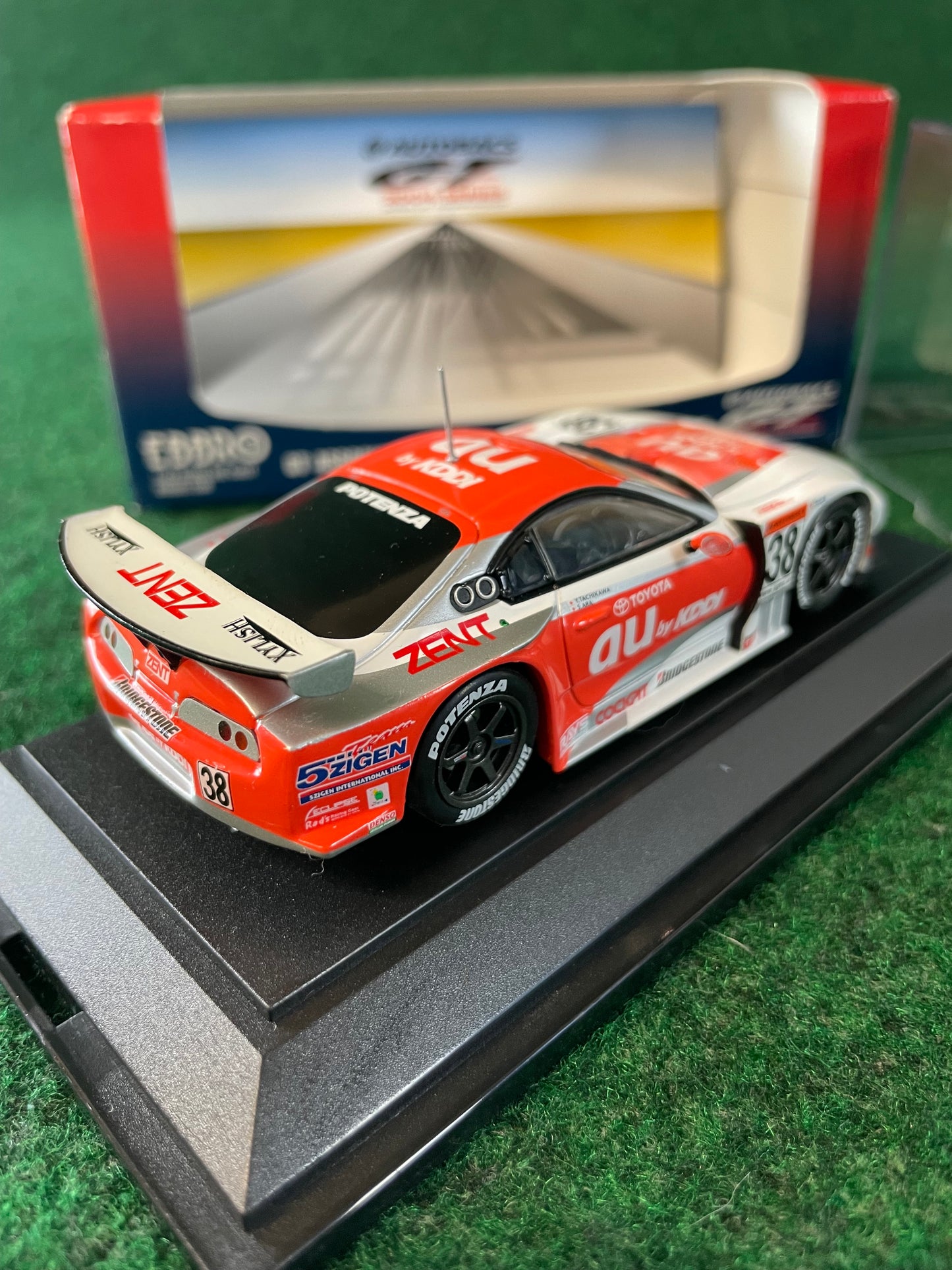 EBBRO - 2004 JGTC au Cerumo Toyota Supra 1/43 Scale Diecast