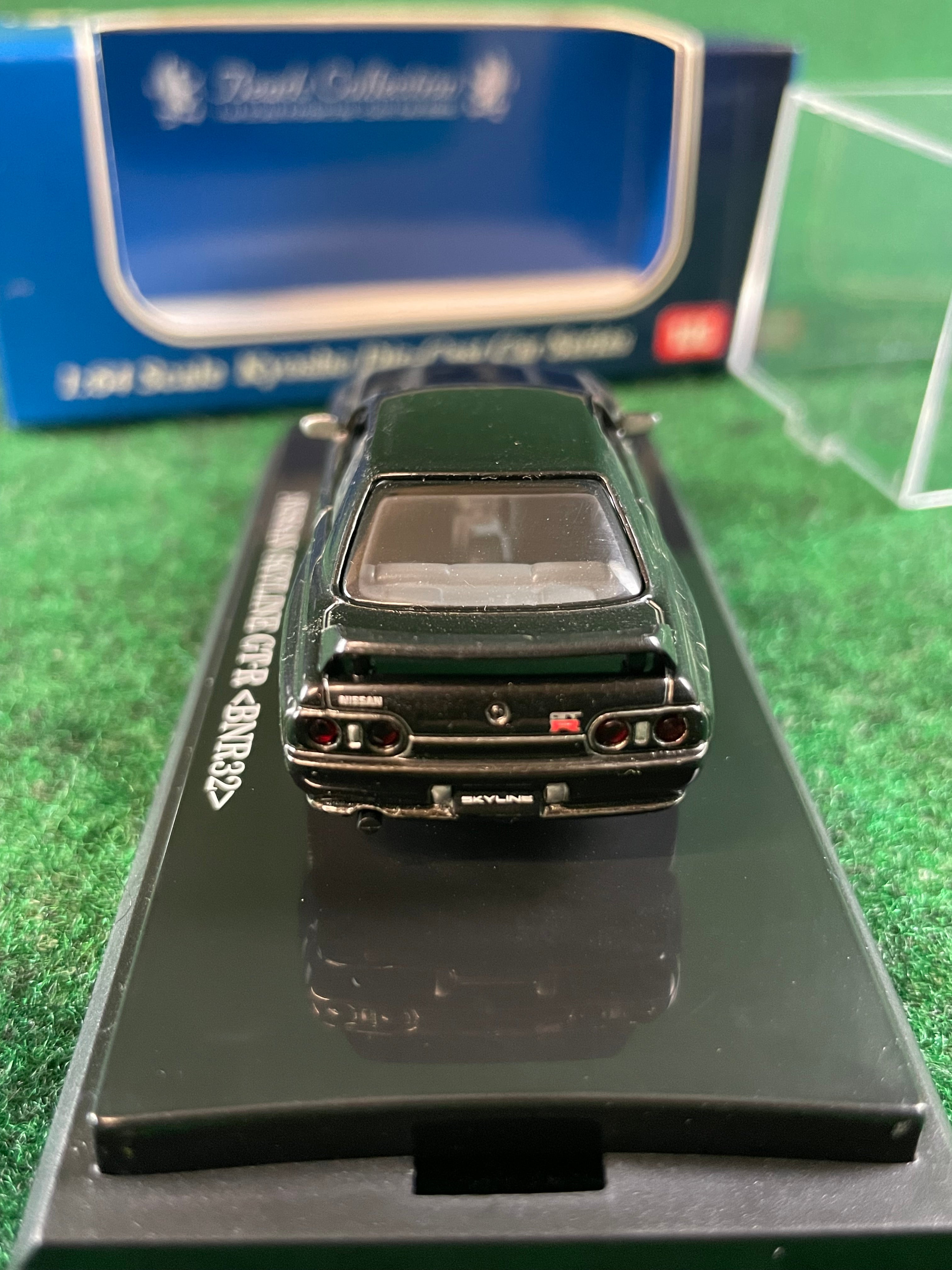 KYOSHO - Beads Collection Black Nissan Skyline R32 GT-R 1/64 Scale