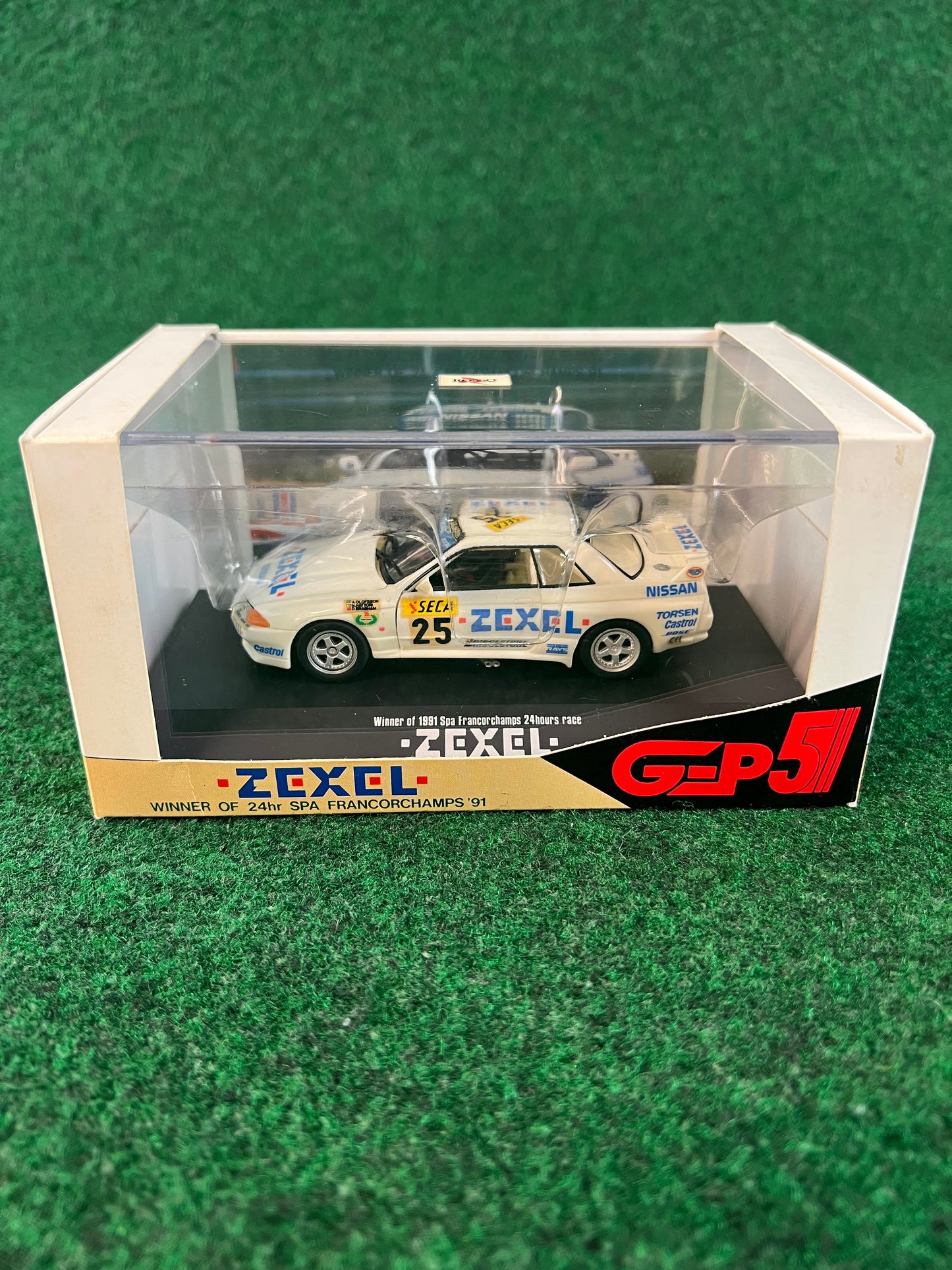 ROSSO - Zexel No. 25 WINNER OF 24hr SPA FRANCORCHAMPS '91 Nissan Skyline R32 GT-R 1/43 Scale Model Car