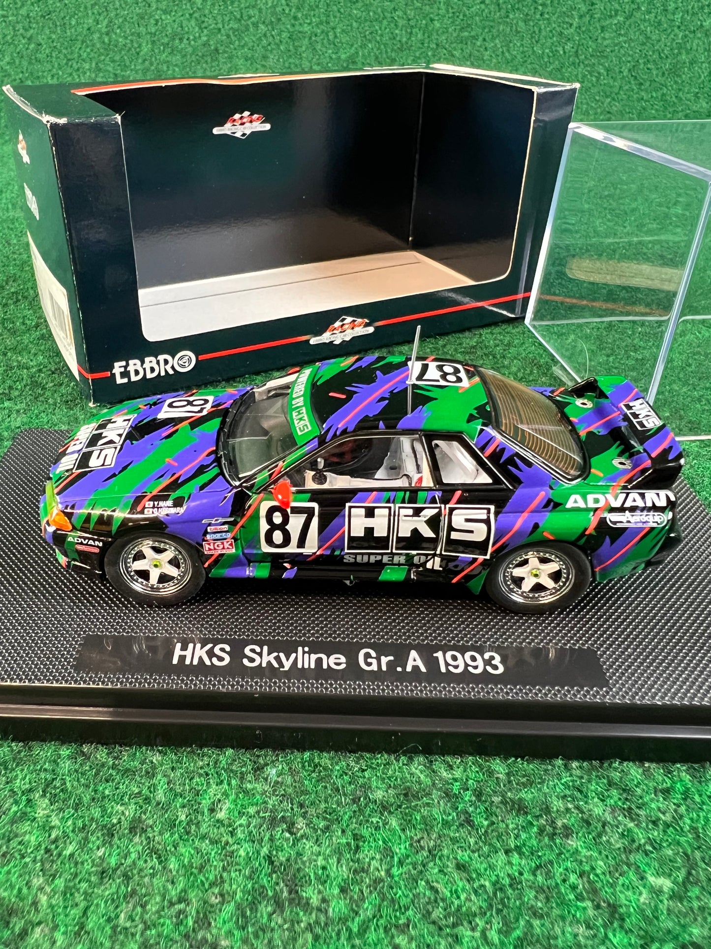 EBBRO Racing Collection - 1993 HKS Nissan Skyline R32 GTR Gr. A 1/43 Scale Diecast