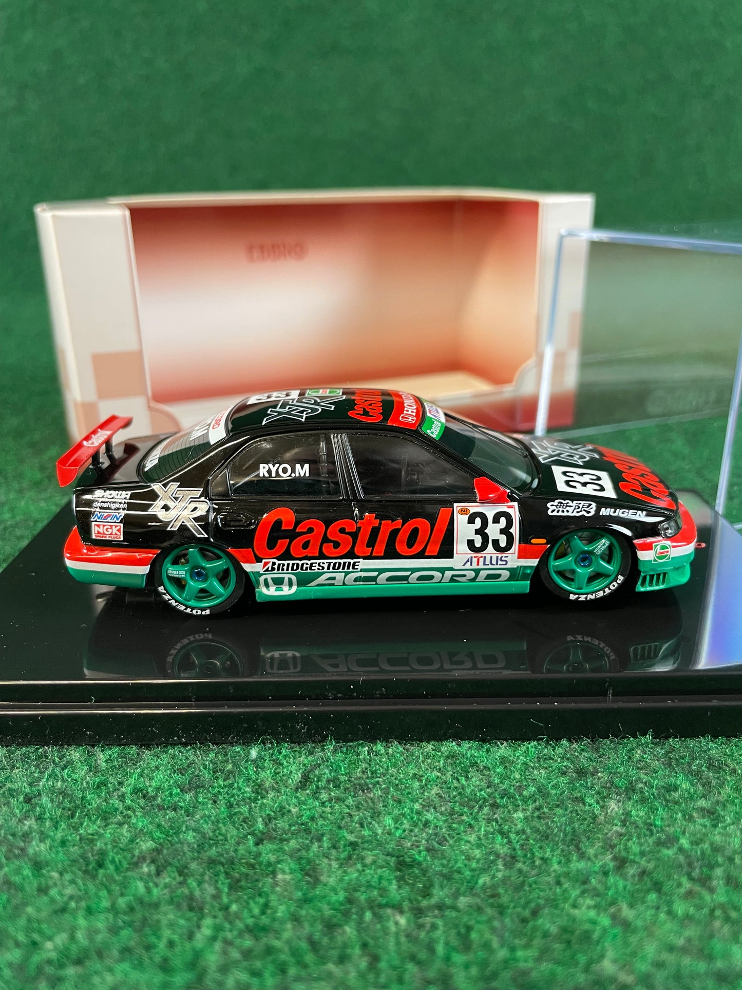 EBBRO Racing JTCC Castrol MUGEN Honda Accord #33 Ryo Michigami 1/43 Scale Diecast