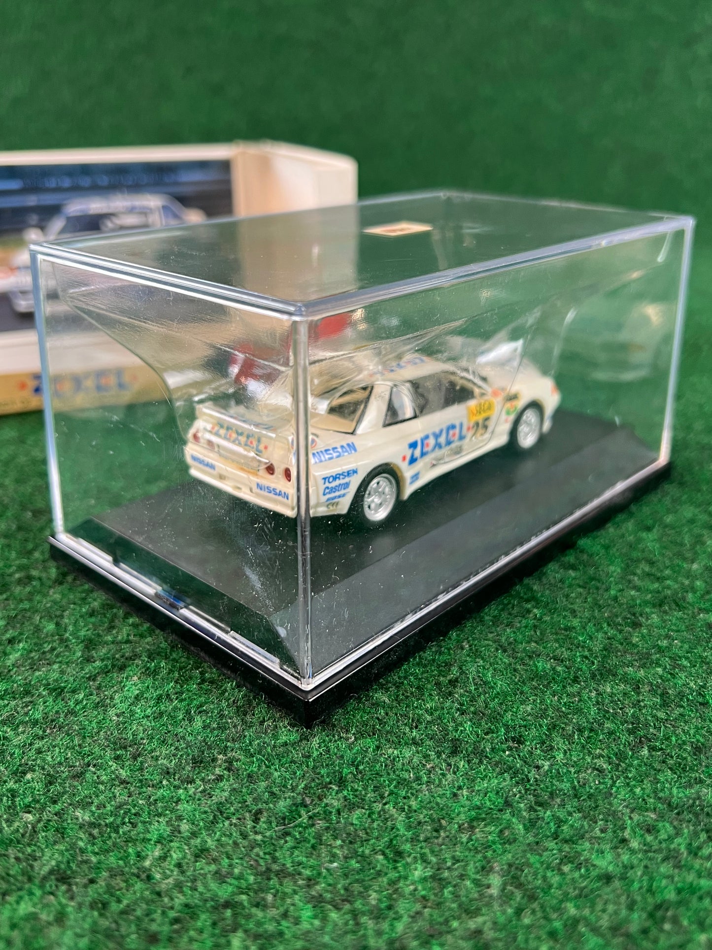 ROSSO - Zexel No. 25 WINNER OF 24hr SPA FRANCORCHAMPS '91 Nissan Skyline R32 GT-R 1/43 Scale Model Car