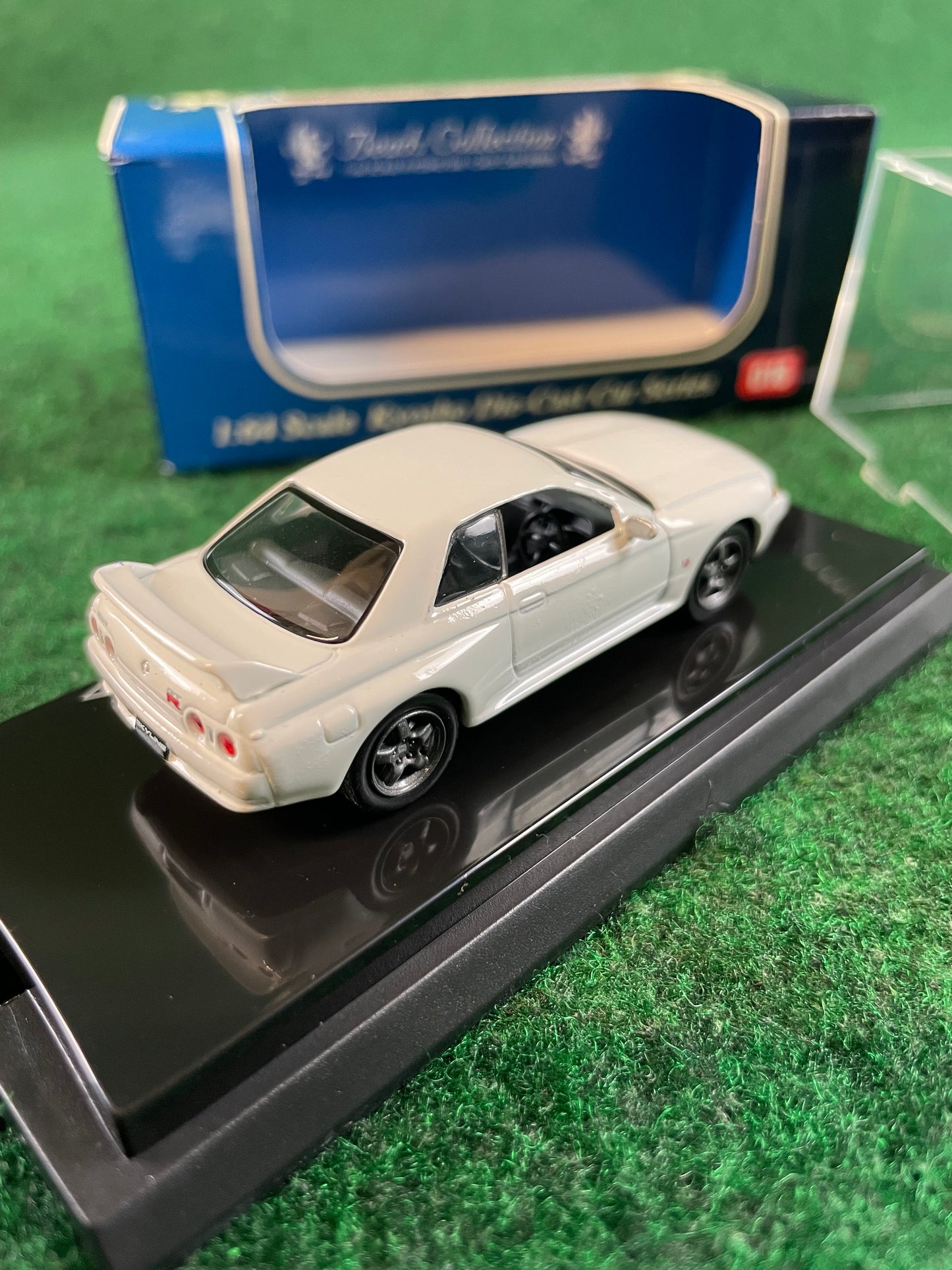 KYOSHO - Beads Collection White Nissan Skyline R32 GT-R 1/64 Scale Diecast