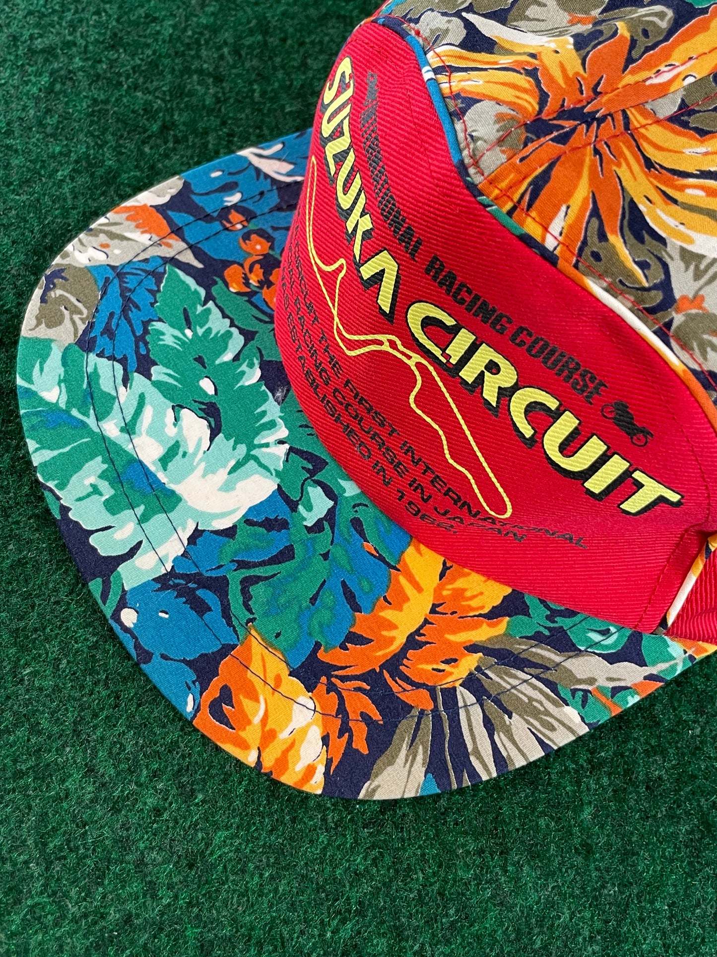 Suzuka Circuit - International Racing Course Vintage Adjustable 7-Panel Tropical Floral Hat