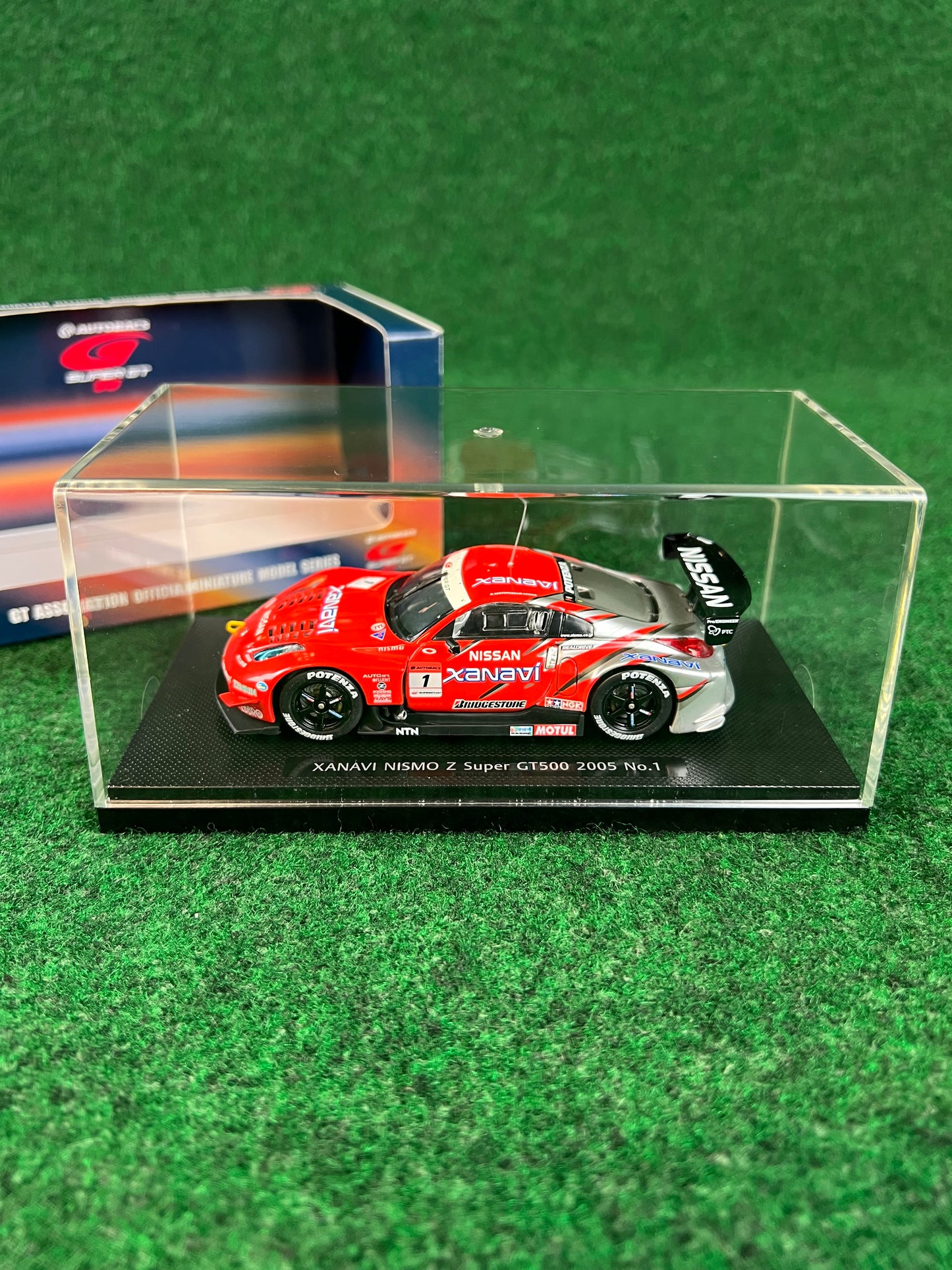 EBBRO SuperGT 2005 XANAVI Nismo Nissan Fairlady Z #1 1/43 Scale Diecast
