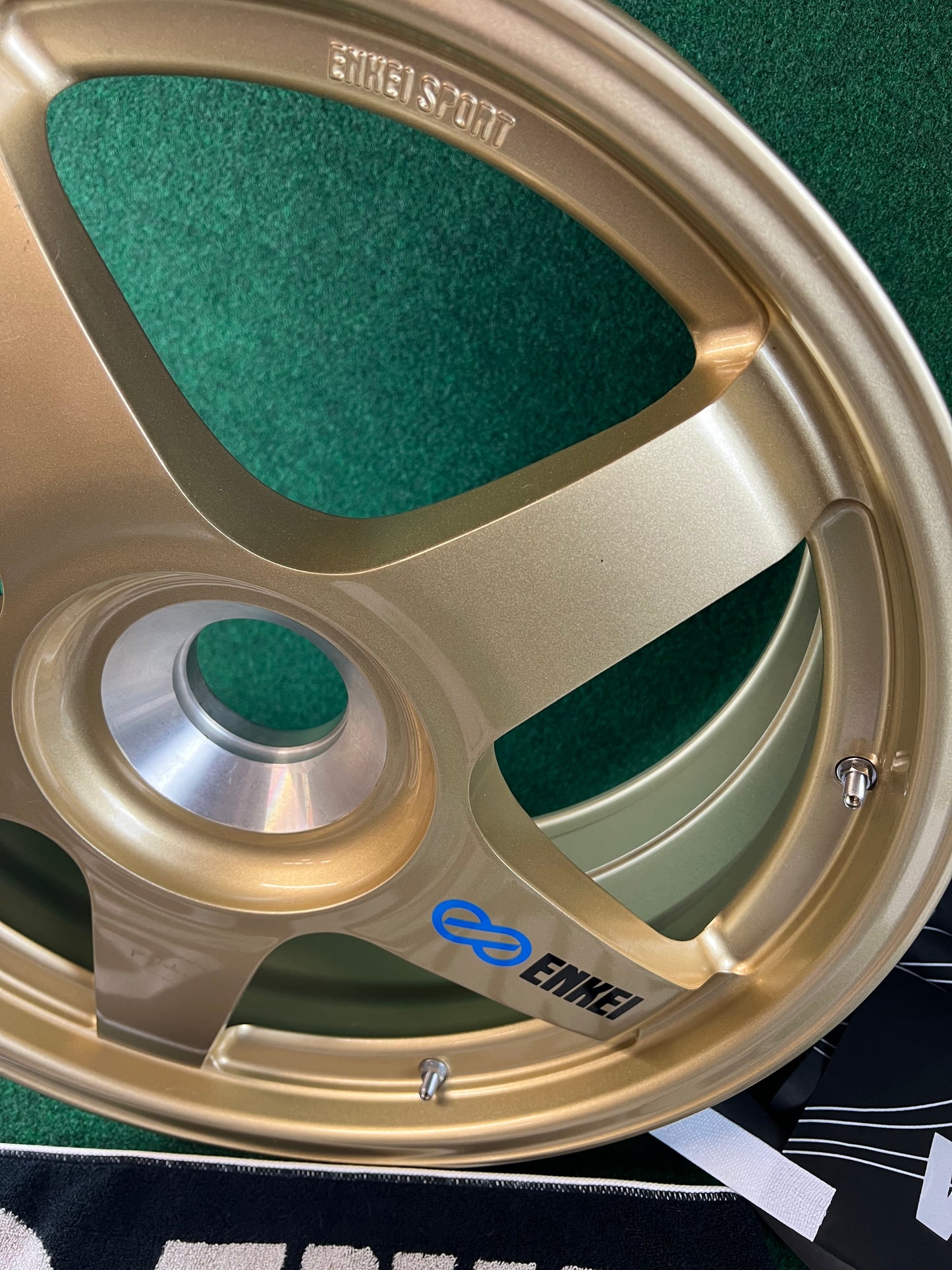 ENKEI - JTCC FET Toyota Corolla Centerlock Wheel and Goods Set