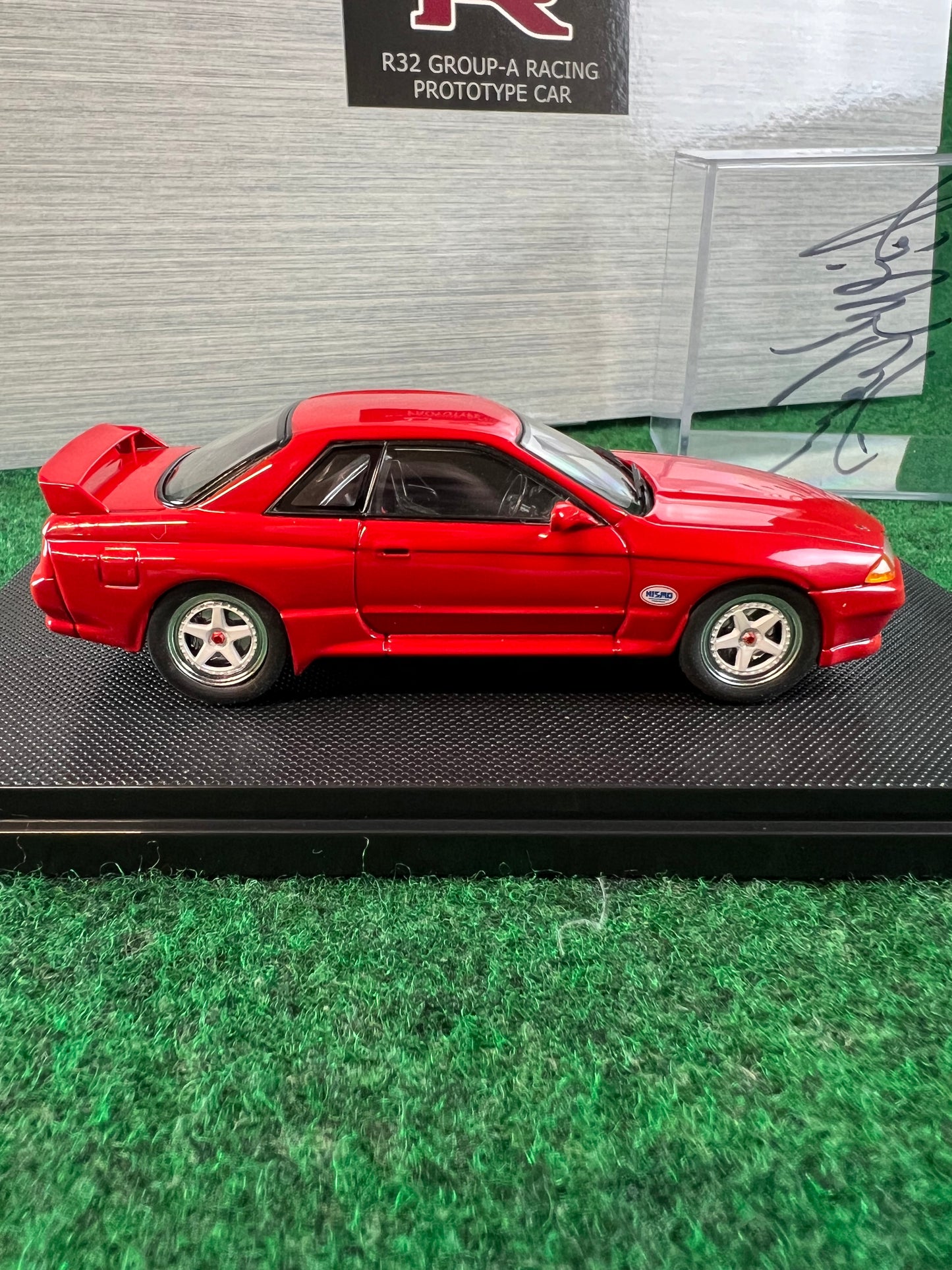 EBBRO - Nissan Skyline R32 GT-R Group A Prototype Limited Edition & Autographed 1/43 Scale Diecast Car