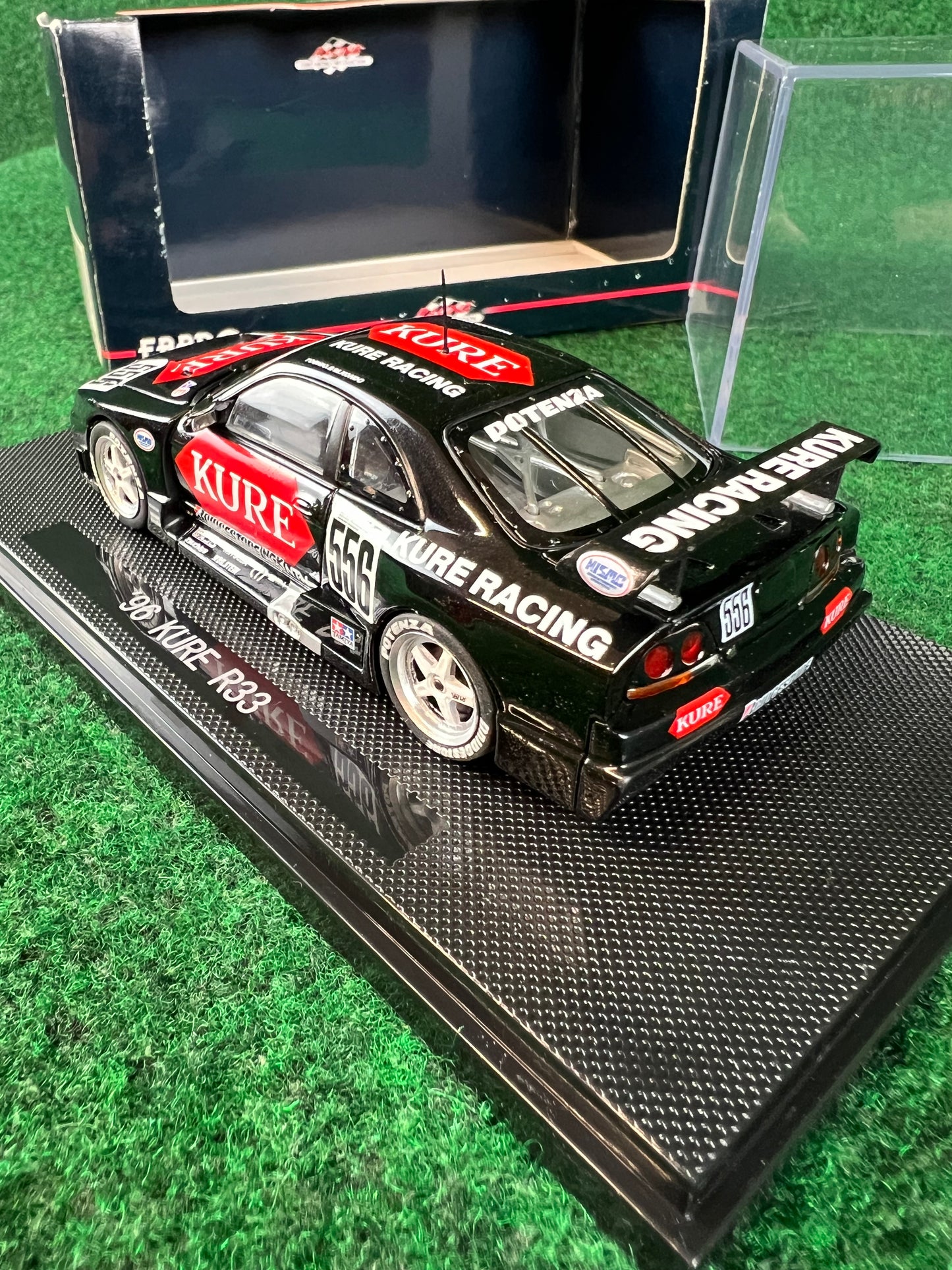 EBBRO Racing Collection - 1996 JGTC KURE 556 Nissan Skyline R33 GTR 1/43 Scale Diecast
