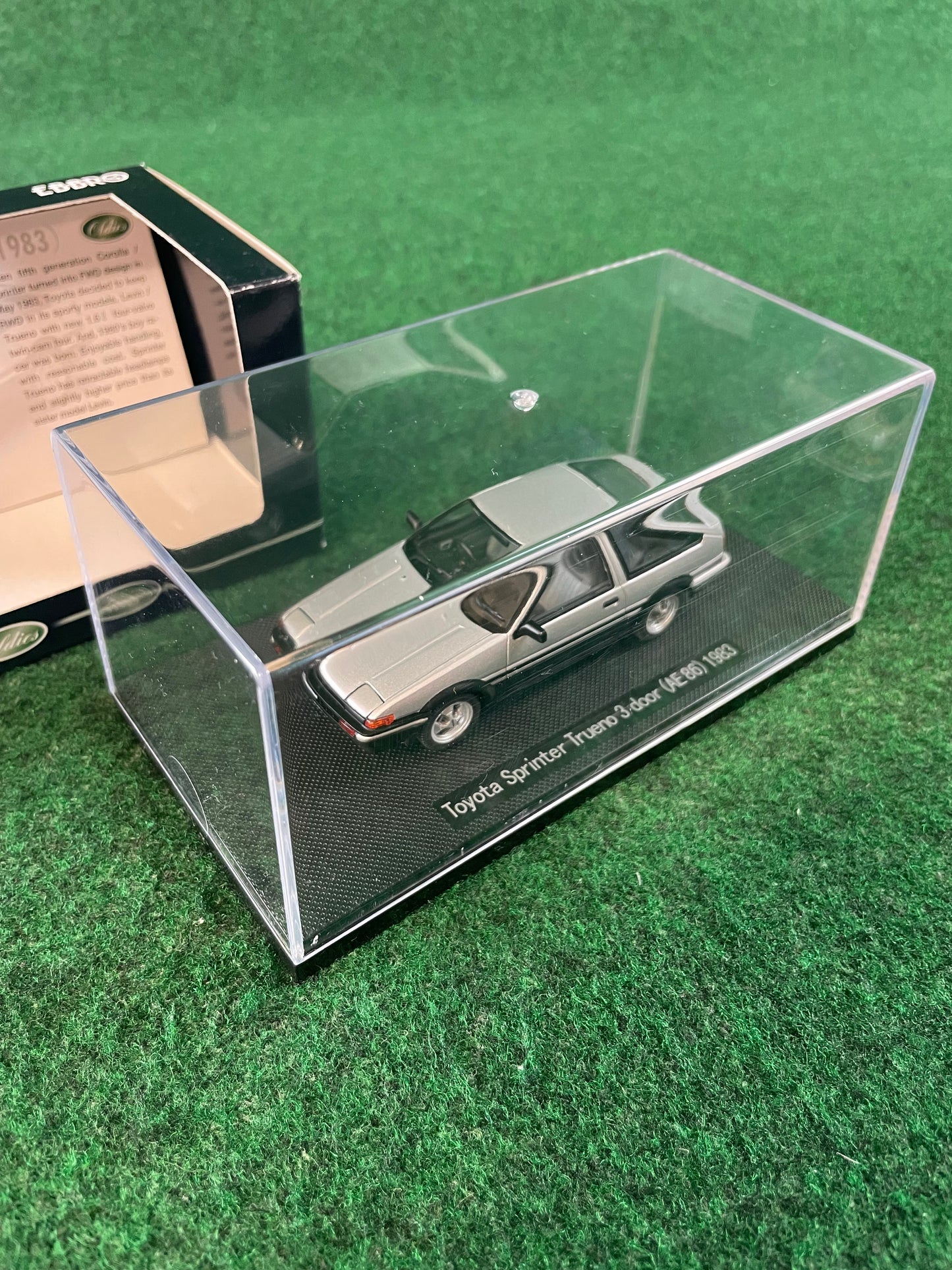 EBBRO Oldies: 1983 Toyota Sprinter Trueno AE86 3 Door - Silver 1/43 Scale Diecast