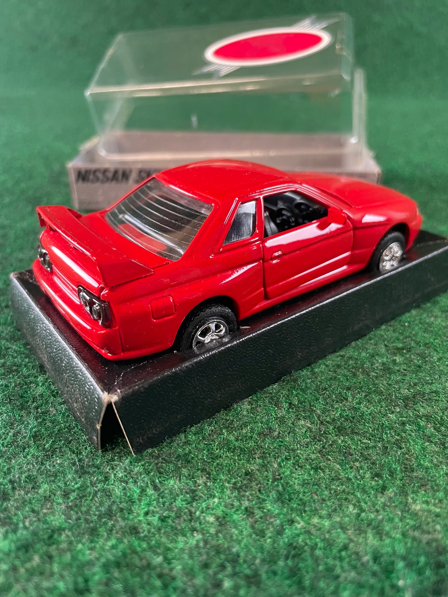 Diapet - Red Nissan Skyline R32 GT-R 1/40 Scale Diecast