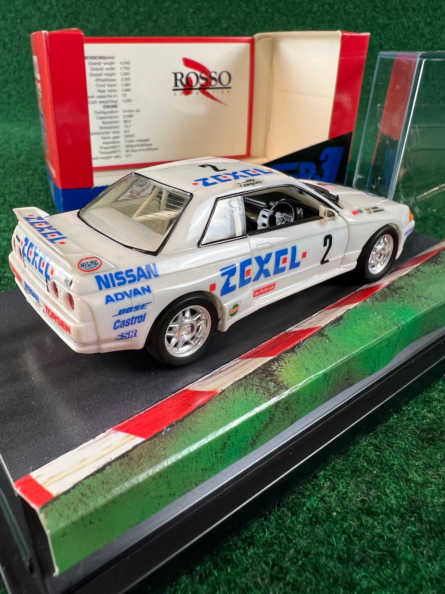 ROSSO - Zexel No. 2 Nissan Skyline R32 GT-R 1/43 Scale Model Car