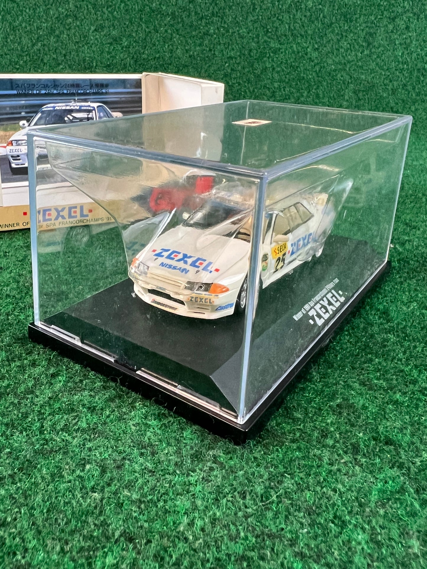 ROSSO - Zexel No. 25 WINNER OF 24hr SPA FRANCORCHAMPS '91 Nissan Skyline R32 GT-R 1/43 Scale Model Car