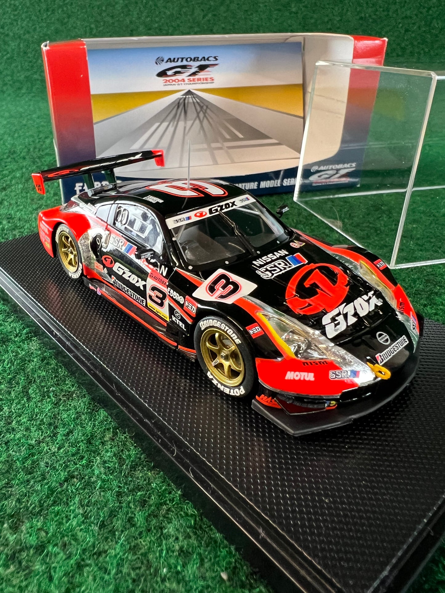 EBBRO - 2004 JGTC Hasemi G’Zox Nissan Fairlady Z 1/43 Scale Diecast