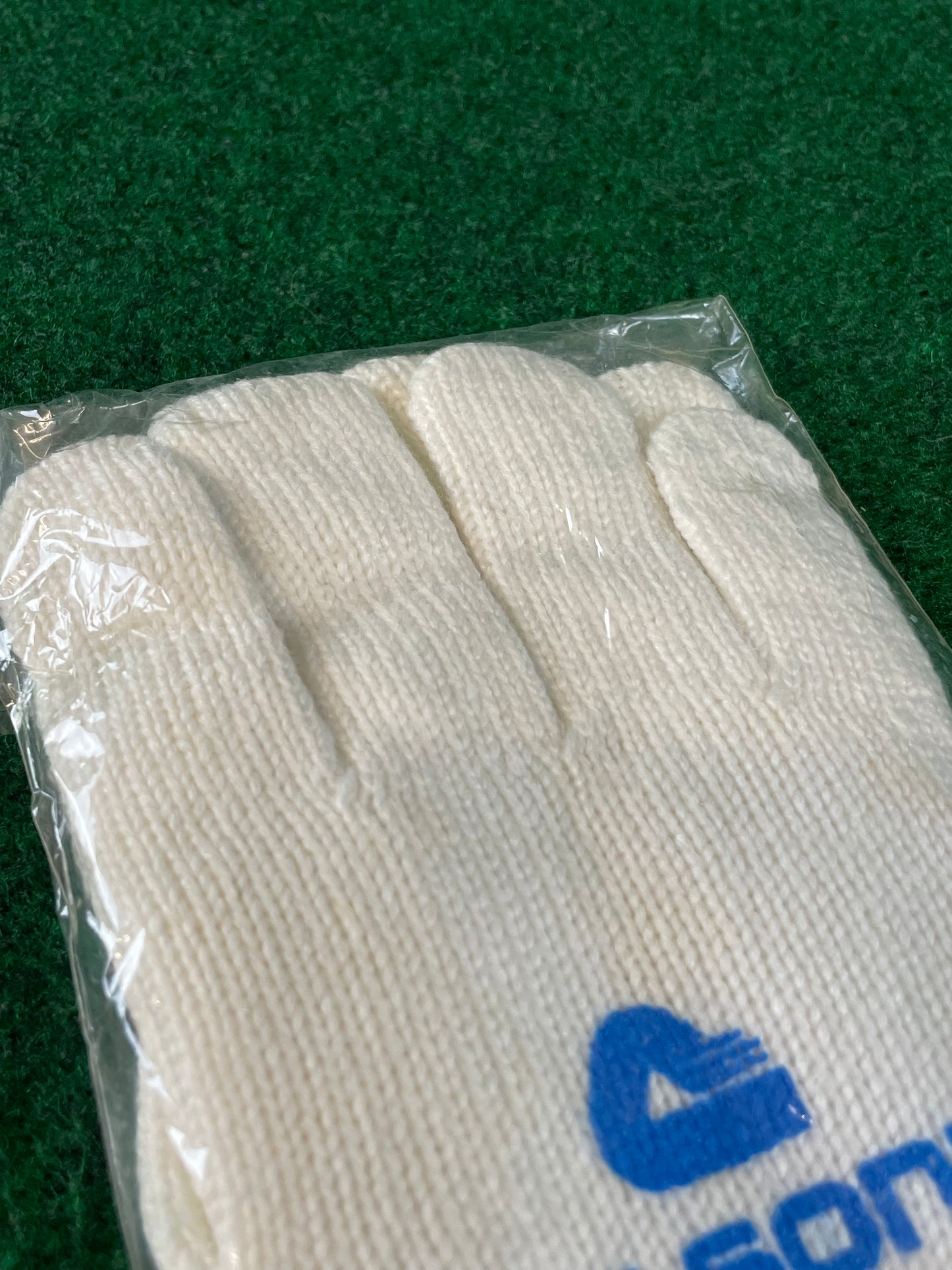 Calsonic Racing Team - Blue & White Vintage Knit Work Gloves Set