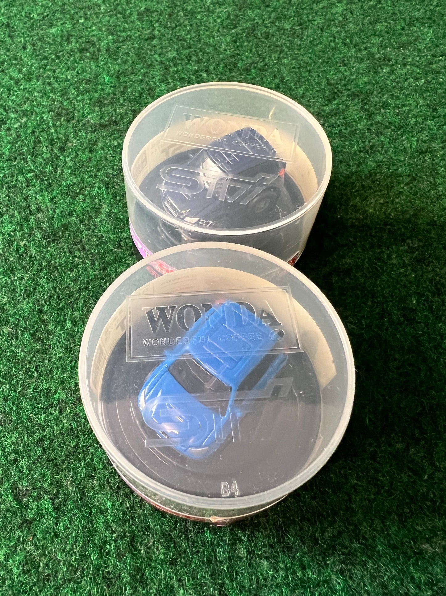 WONDA Coffee & ChoroQ - Subaru Legacy BP STI Wagon Mini Toy Car Set