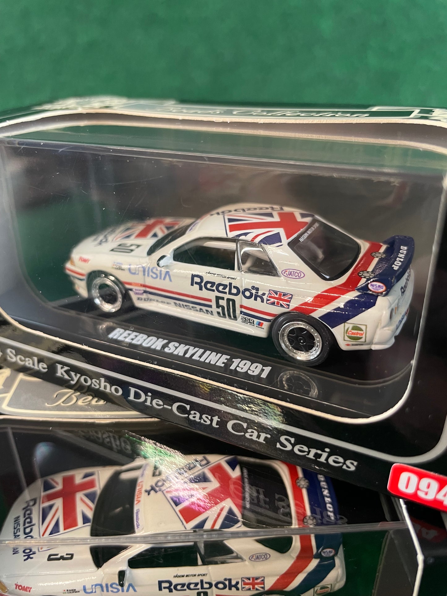 KYOSHO - Beads Collection 1990 & 1991 Reebok Nissan Skyline R32 GT-R 1/64 Scale Diecast Set