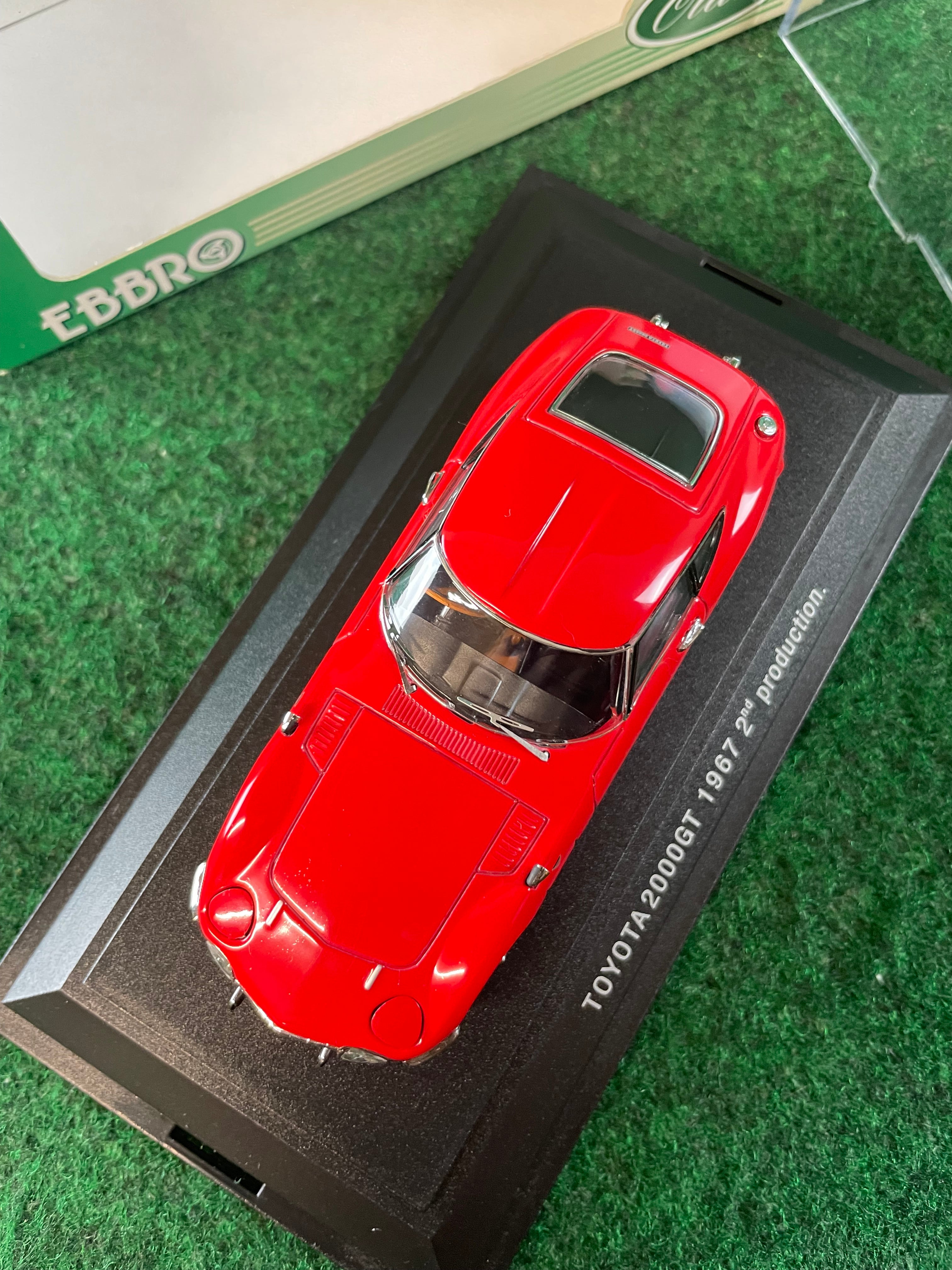 EBBRO - Toyota 2000GT 2nd Production Red 1/43 Scale Diecast