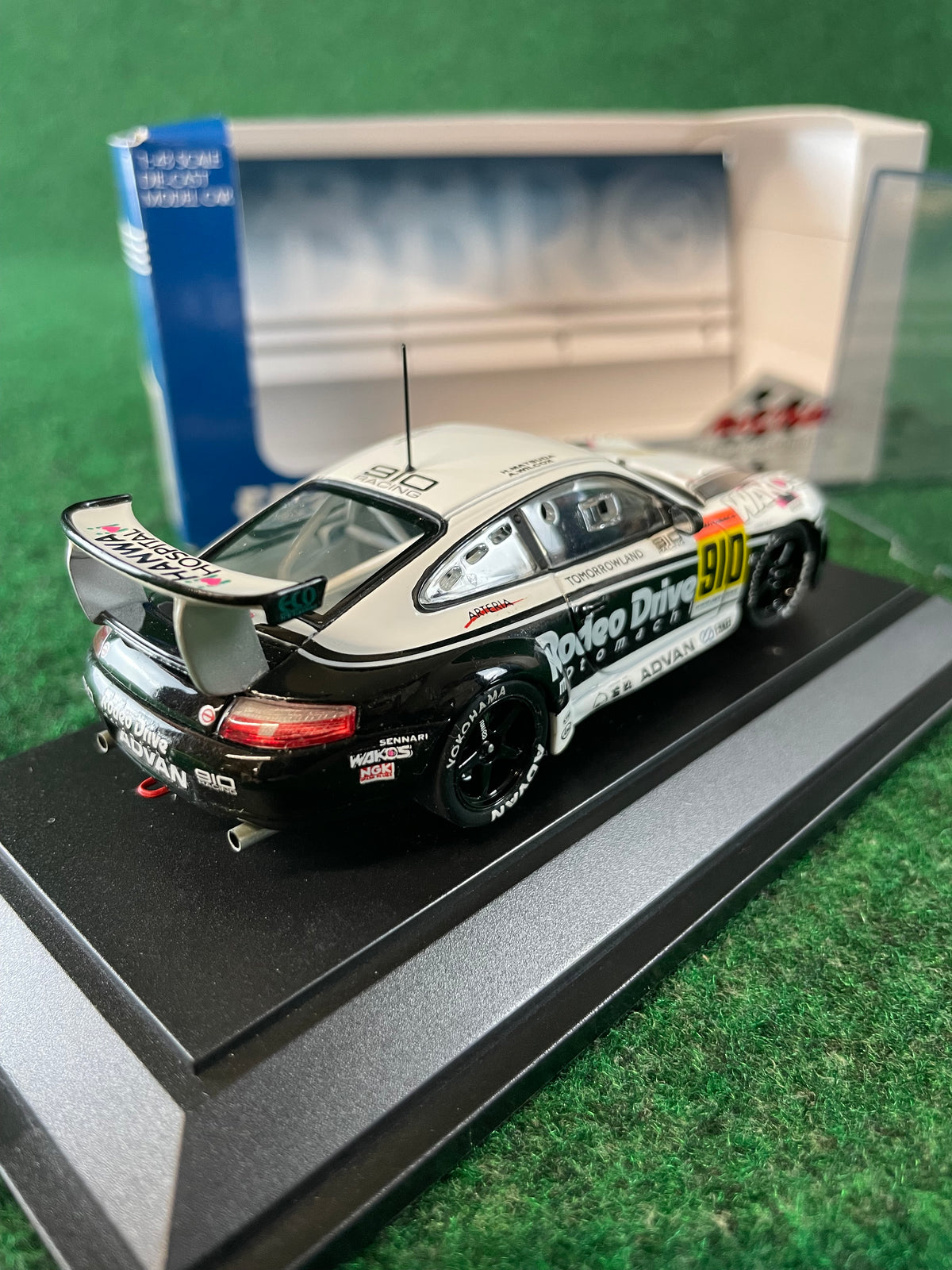 EBBRO Racing Car Collection - JGTC 2002 Rodeo Drive Advan Porsche 911 GT3R 1/43 Scale Diecast