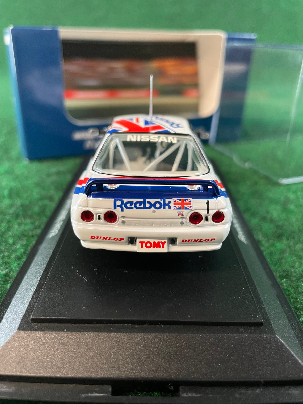 EBBRO TOMY Hasemi Motor Sport Reebok Nissan Skyline R32 GTR 1/43 Diecast