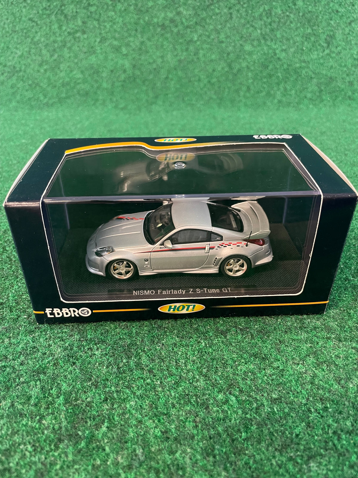 EBBRO HOT! Nissan Nismo Fairlady Z (350Z) S-Tune GT W/ Nismo Stripe 1/43 Diecast