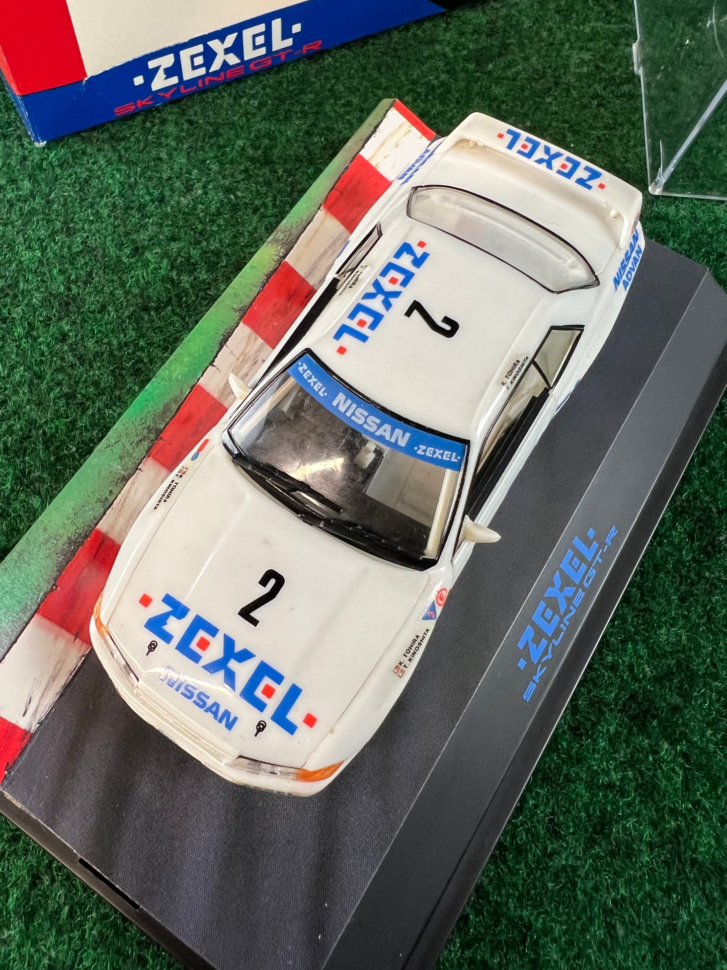 ROSSO - Zexel No. 2 Nissan Skyline R32 GT-R 1/43 Scale Model Car