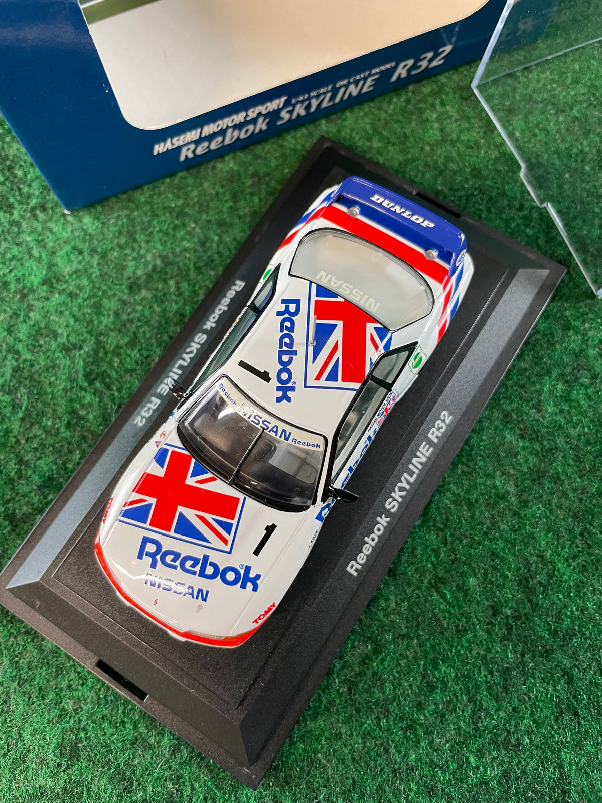 EBBRO TOMY Hasemi Motor Sport Reebok Nissan Skyline R32 GTR 1/43 Diecast