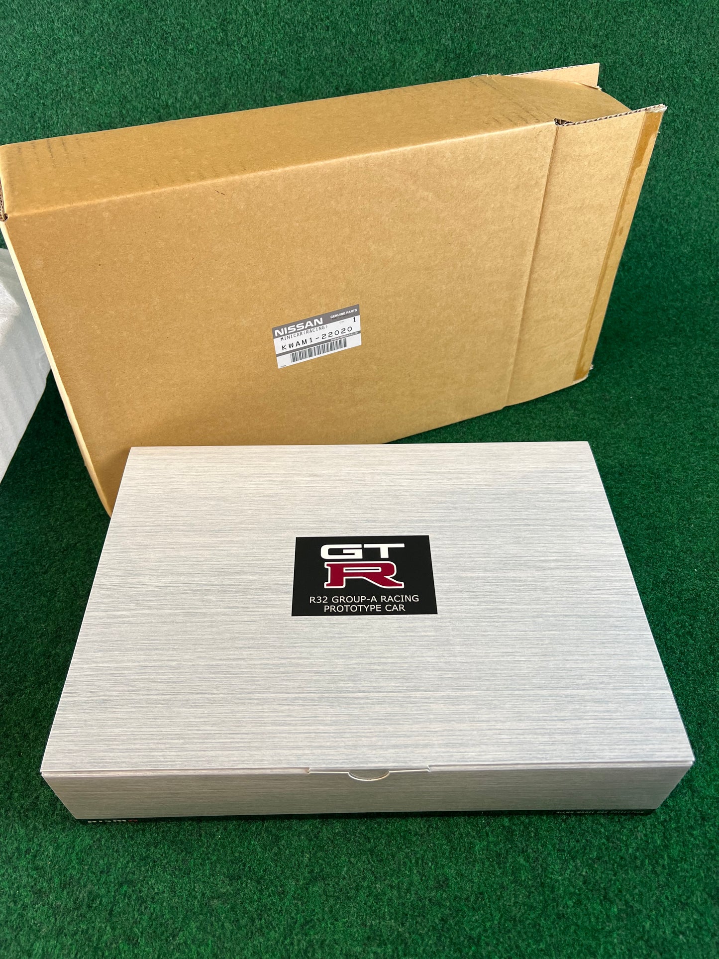 EBBRO - Nissan Skyline R32 GT-R Group A Prototype Limited Edition & Autographed 1/43 Scale Diecast Car