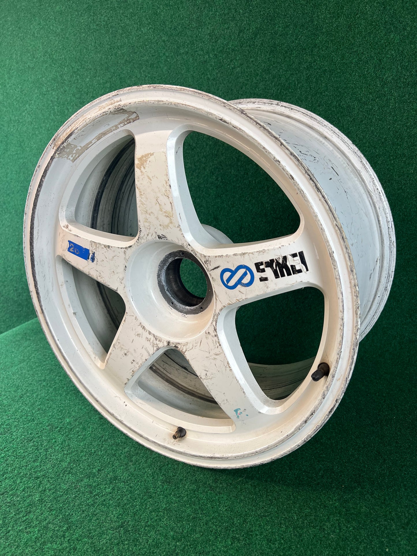 ENDLESS - 2004 Porsche 911 JGTC #26 Centerlock Race Wheel and Goods Set