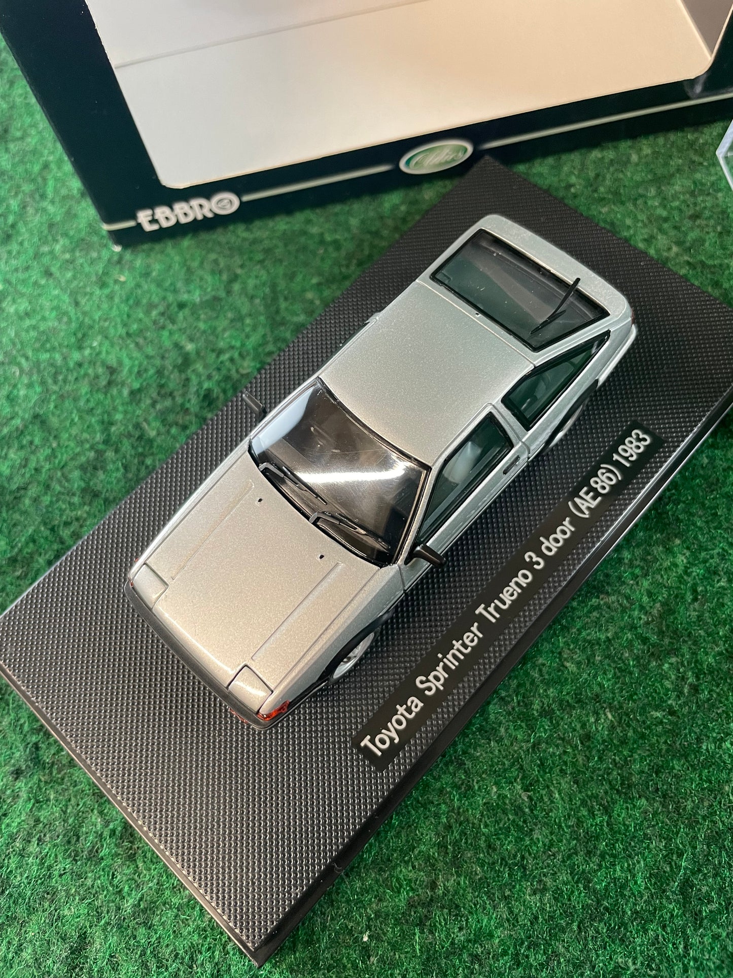 EBBRO Oldies: 1983 Toyota Sprinter Trueno AE86 3 Door - Silver 1/43 Scale Diecast