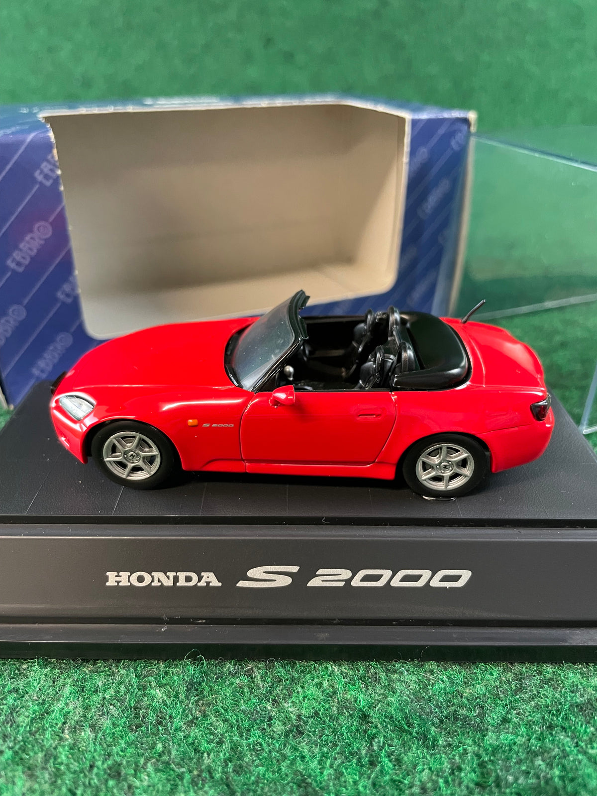 EBBRO 1999 Honda S2000 (New Formula Red) 1/43 Scale Diecast