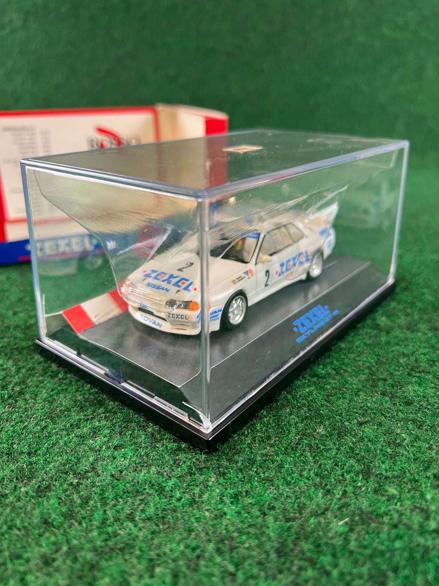 ROSSO - Zexel No. 2 Nissan Skyline R32 GT-R 1/43 Scale Model Car