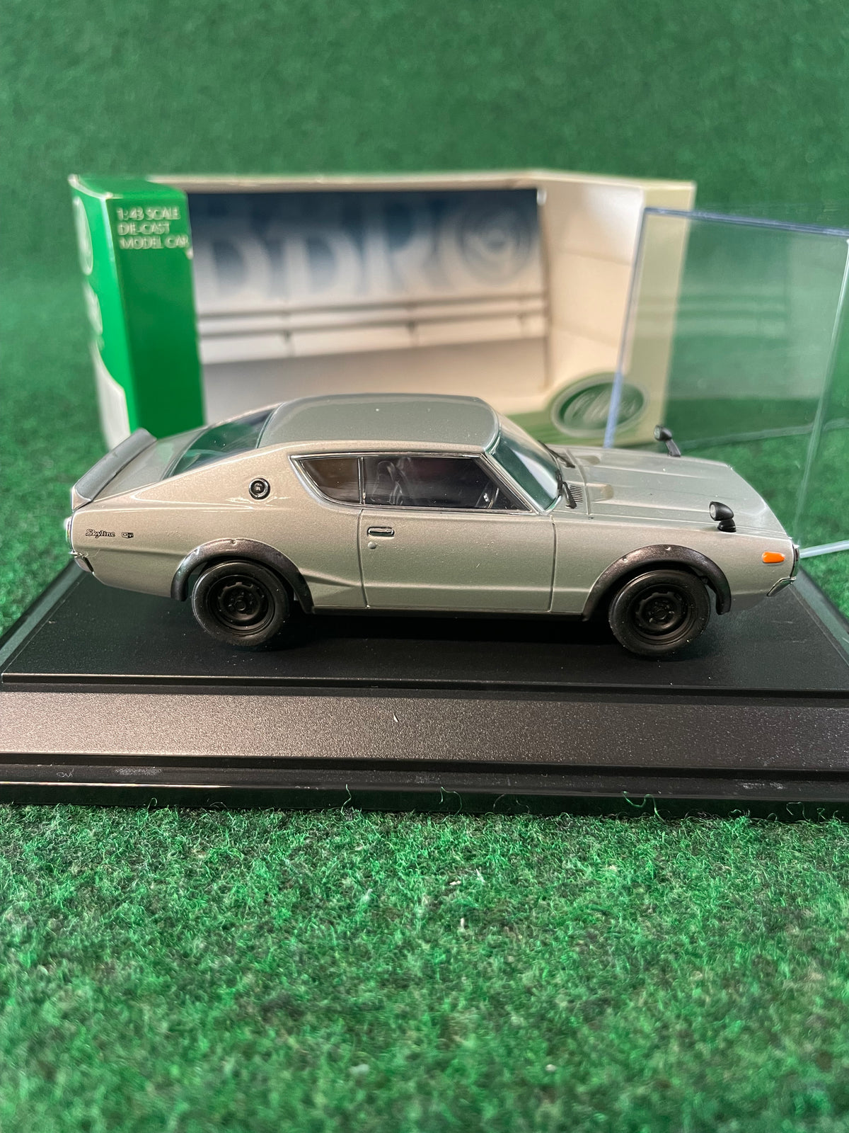 EBBRO Oldies - Nissan Skyline GT-R KPGC110 1973 1 of 6000 1/43 Scale Diecast
